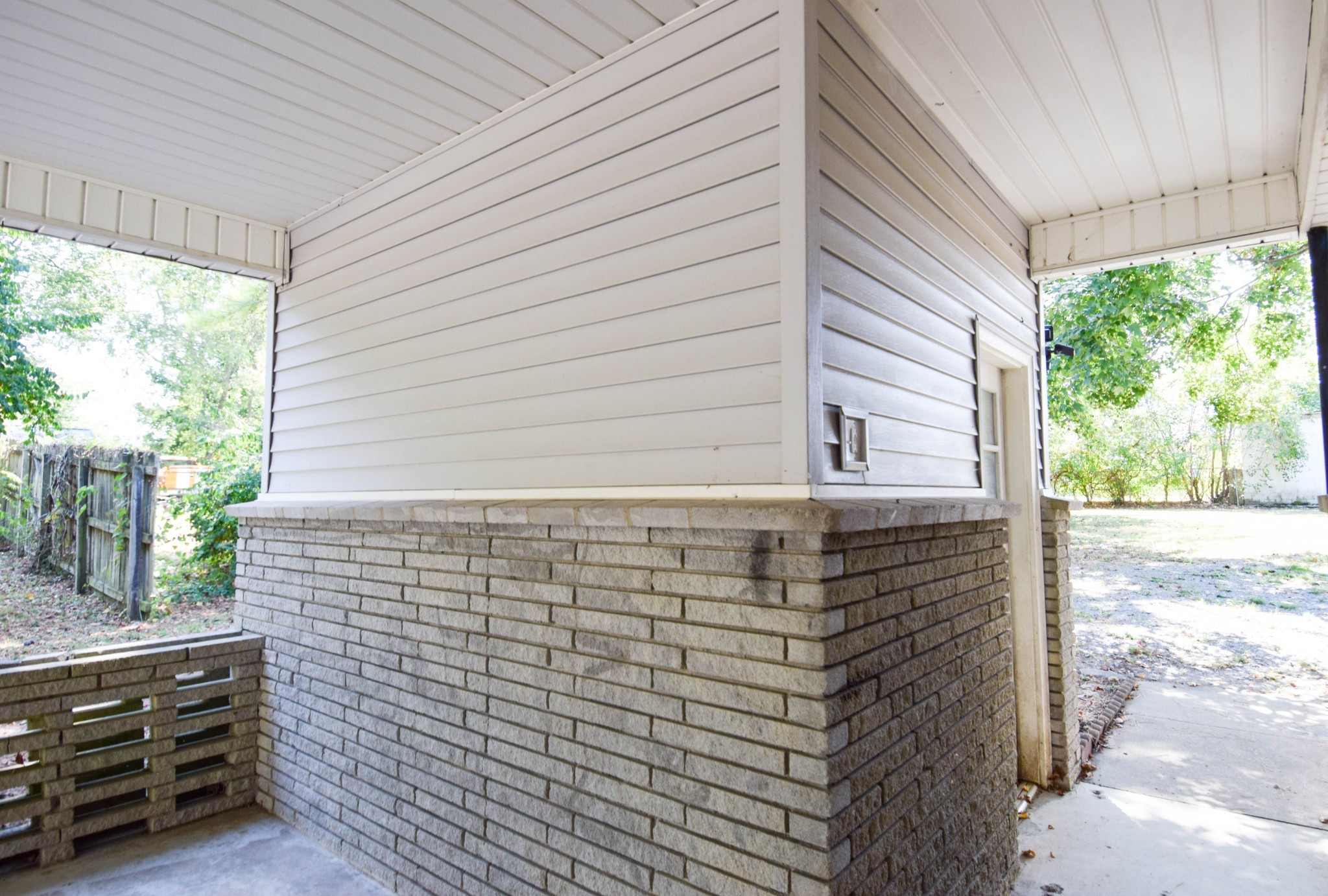 801 Hart St Property Photo 11