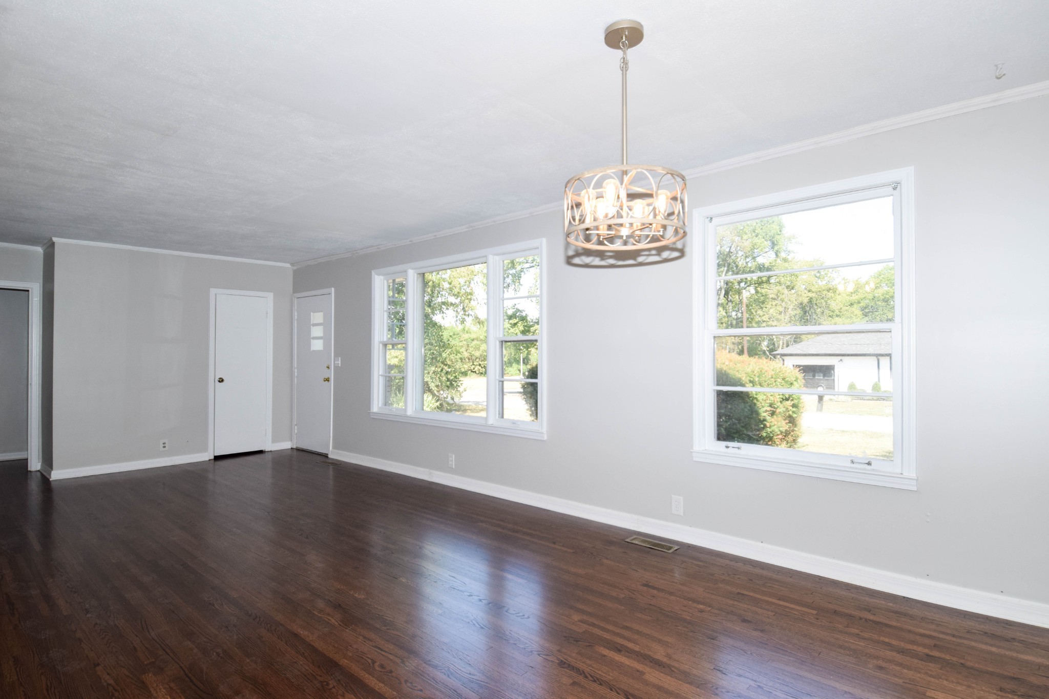 801 Hart St Property Photo 16
