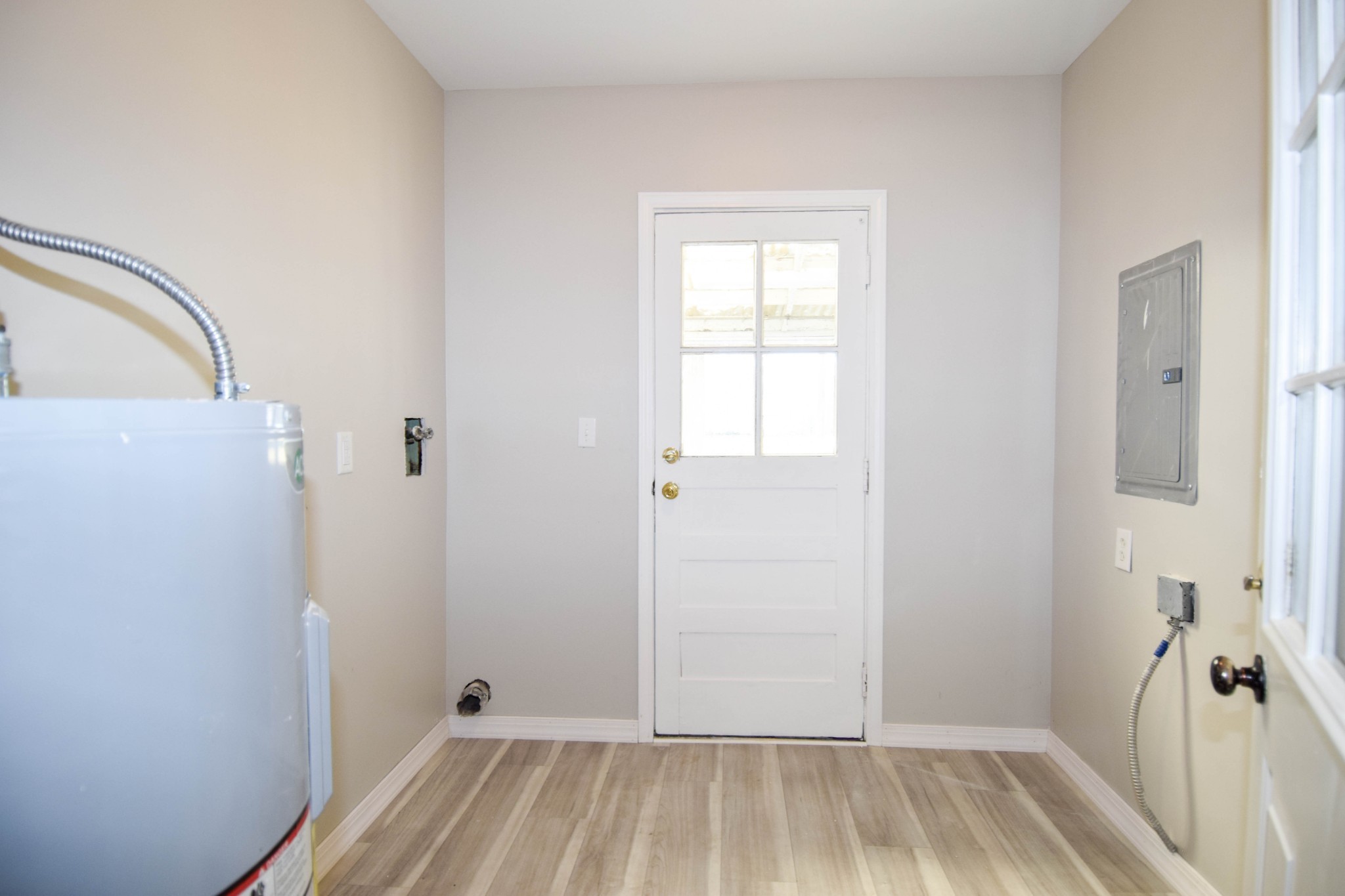 801 Hart St Property Photo 24