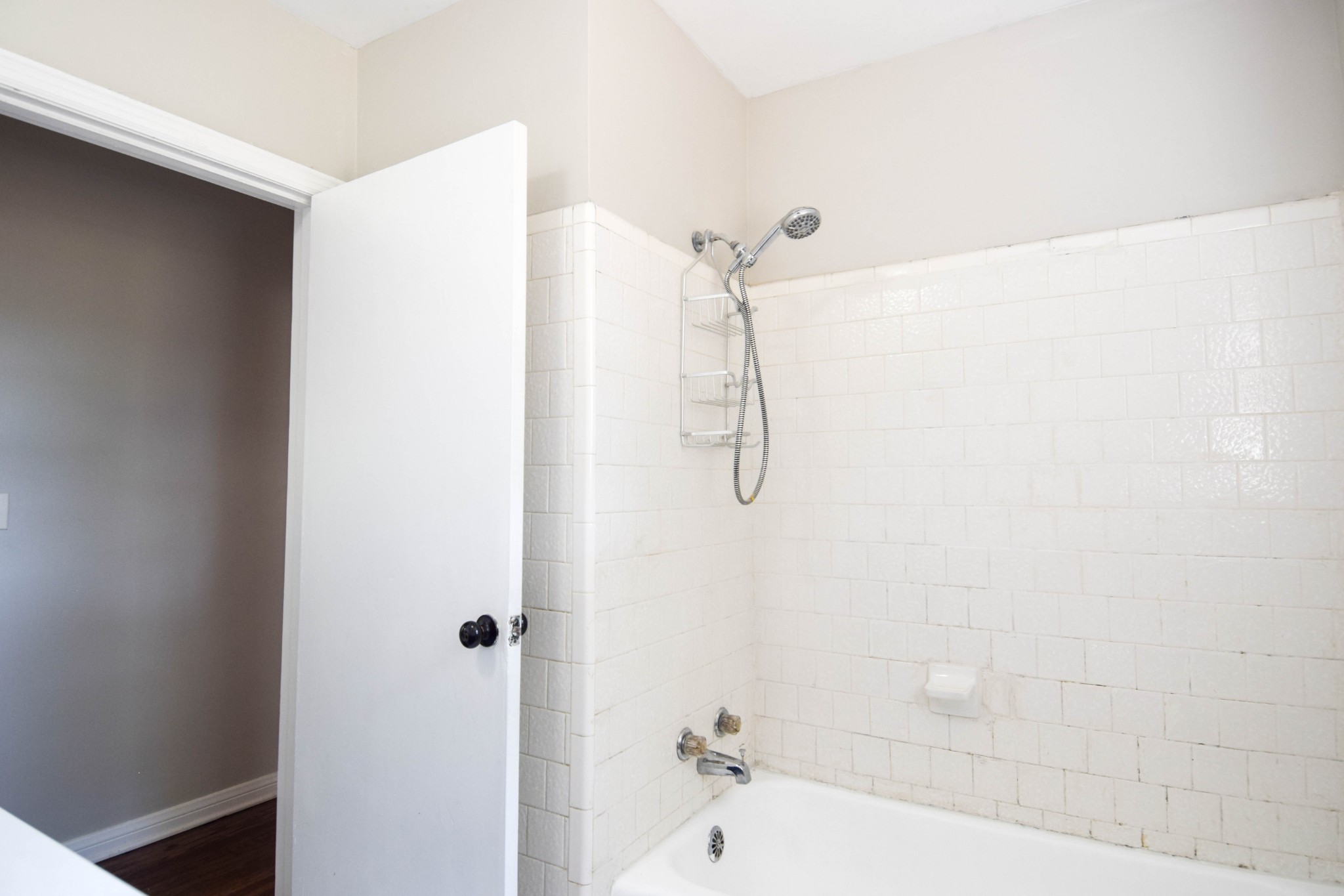 801 Hart St Property Photo 34