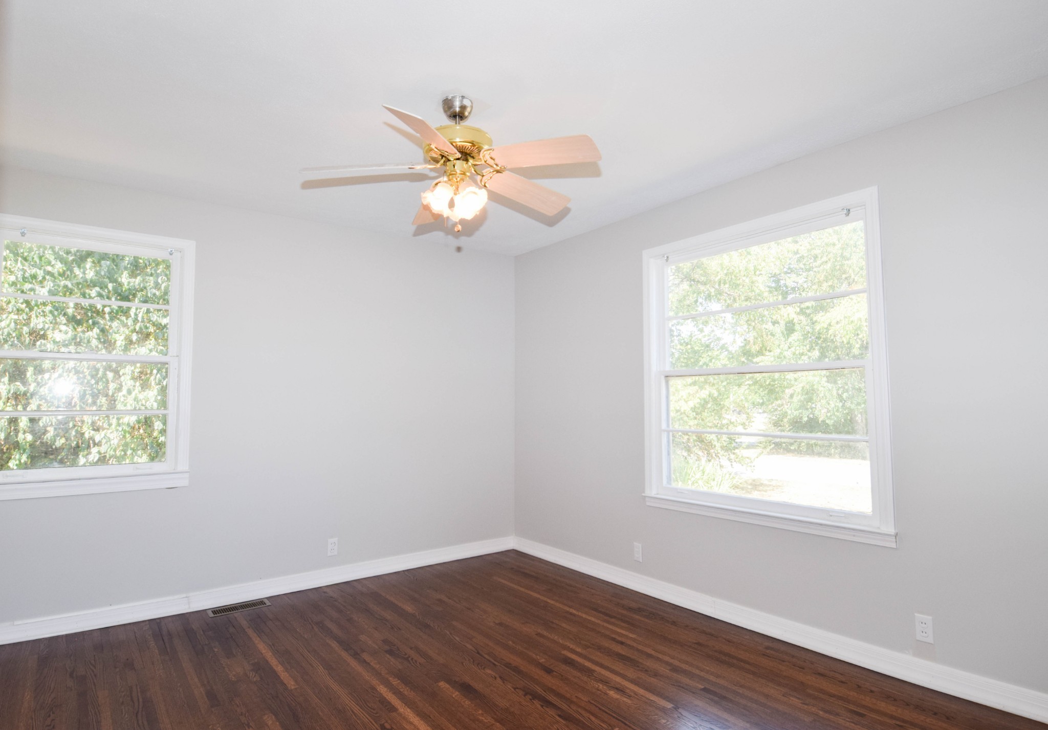 801 Hart St Property Photo 35