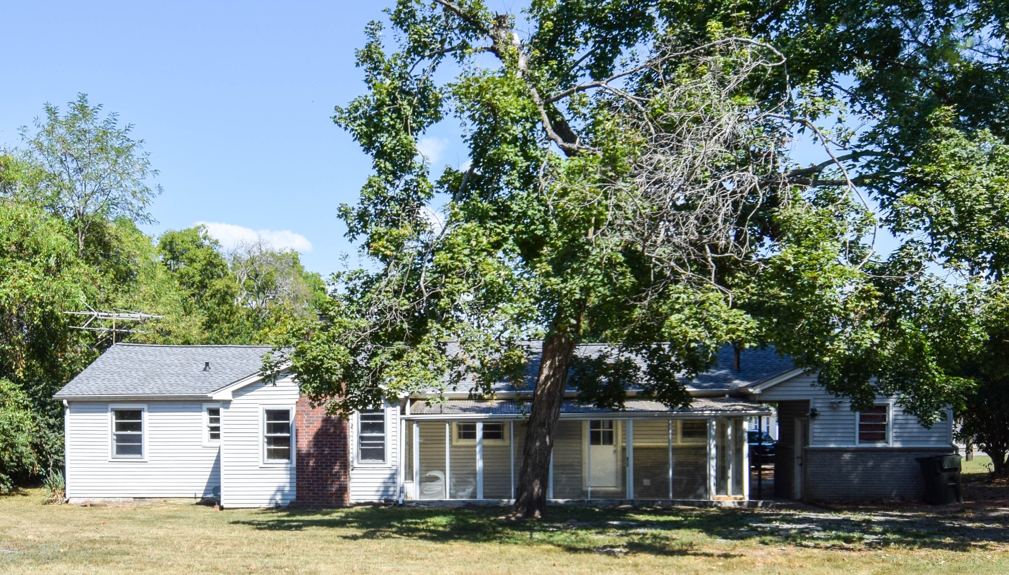 801 Hart St Property Photo 37