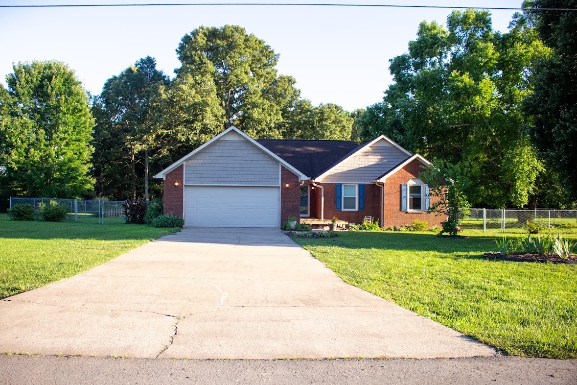 4019 Belle Orchard Dr Property Photo 3
