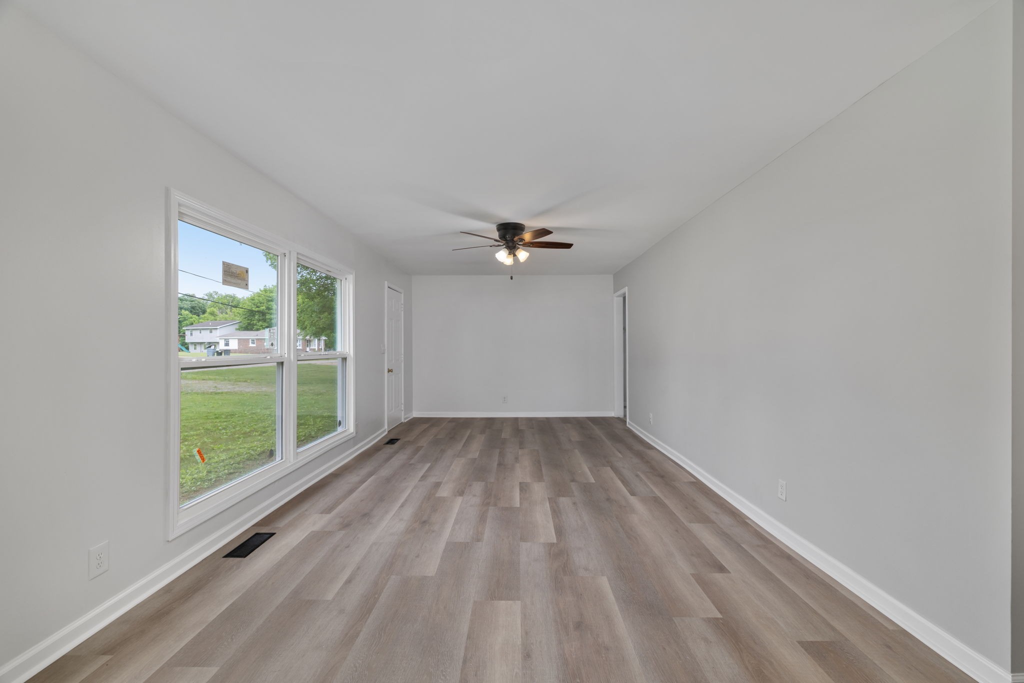 225 Vine Cir Property Photo 5
