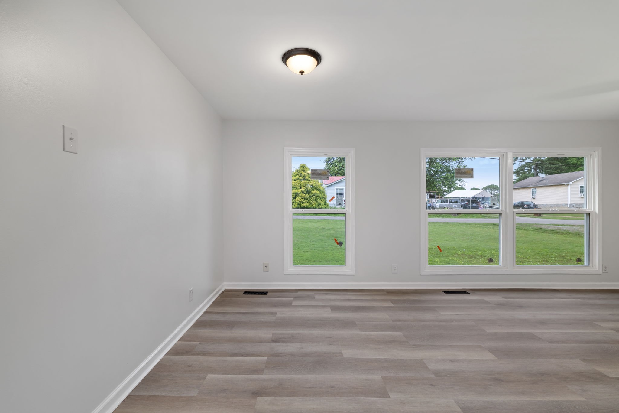225 Vine Cir Property Photo 6