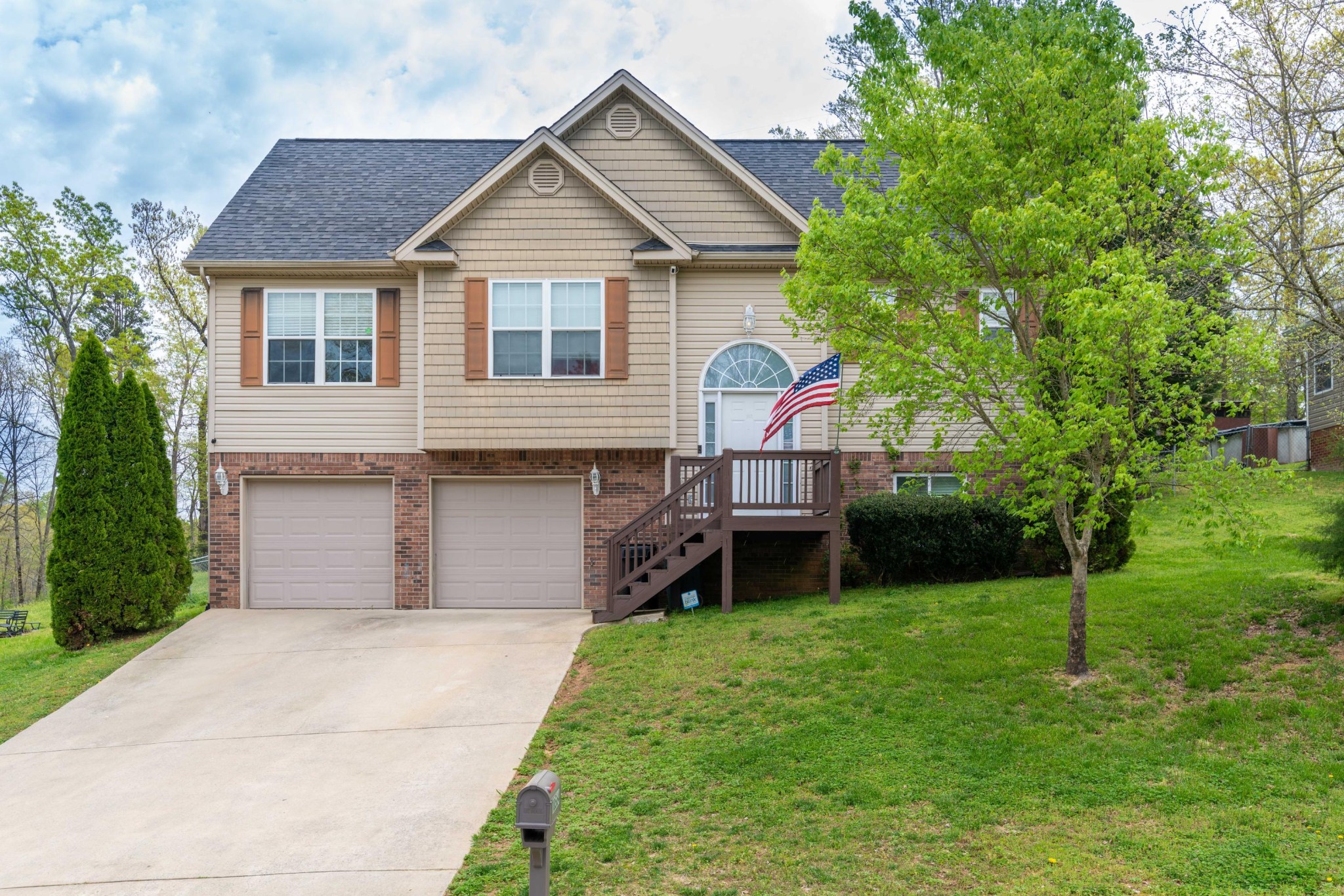 10564 Fielding Road Property Photo 1