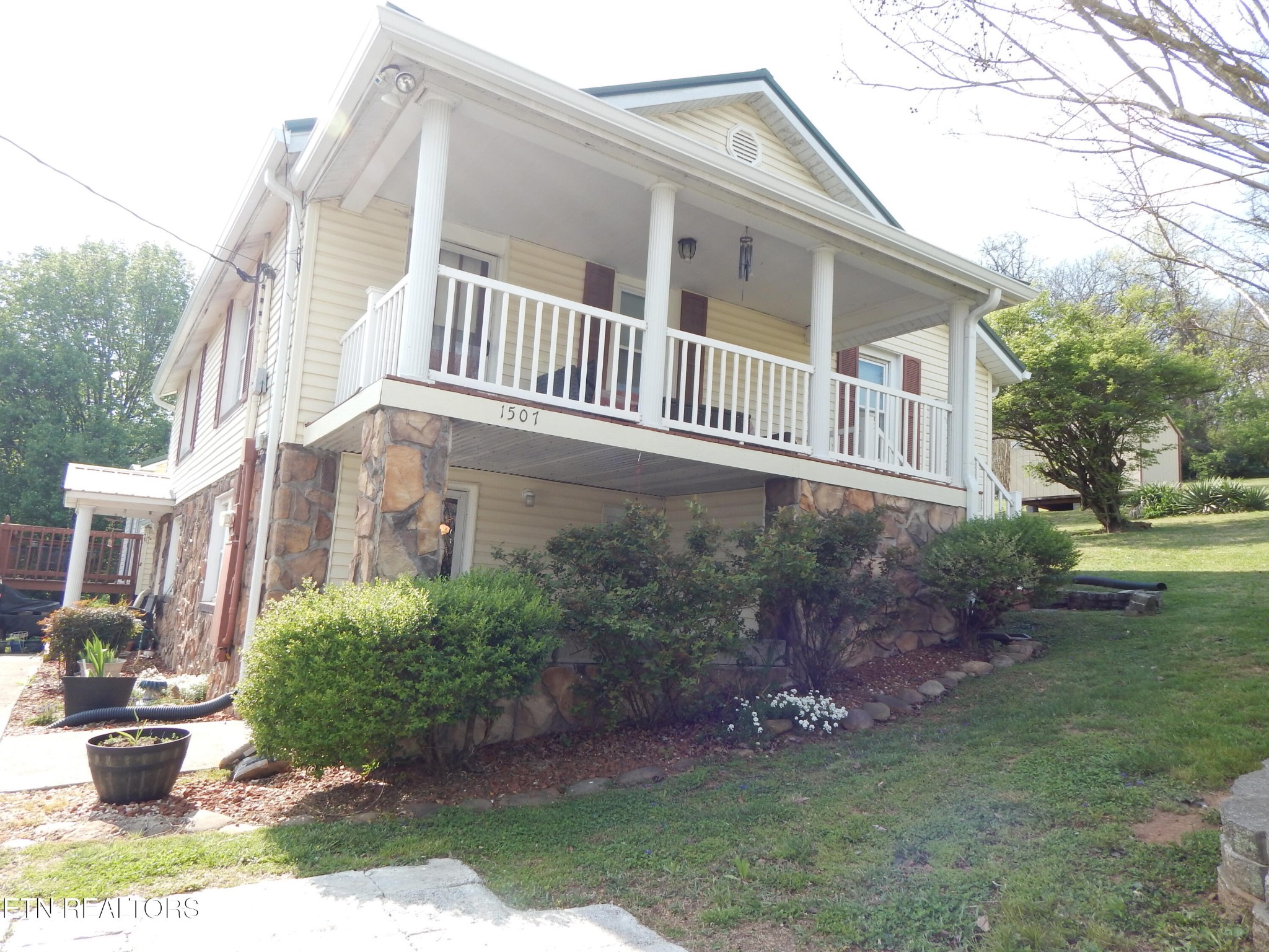 1507 Paramount Rd Property Photo 1