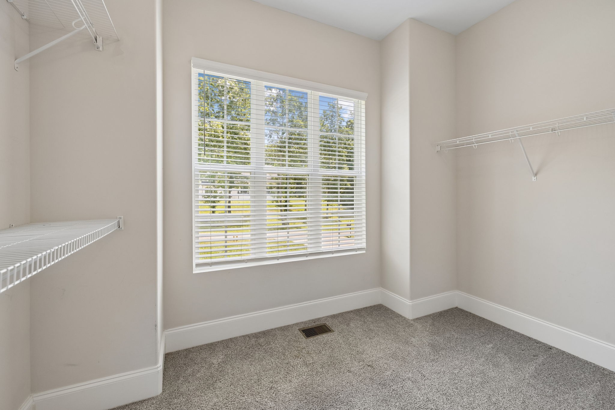 4530 General Forest Cir Property Photo 33