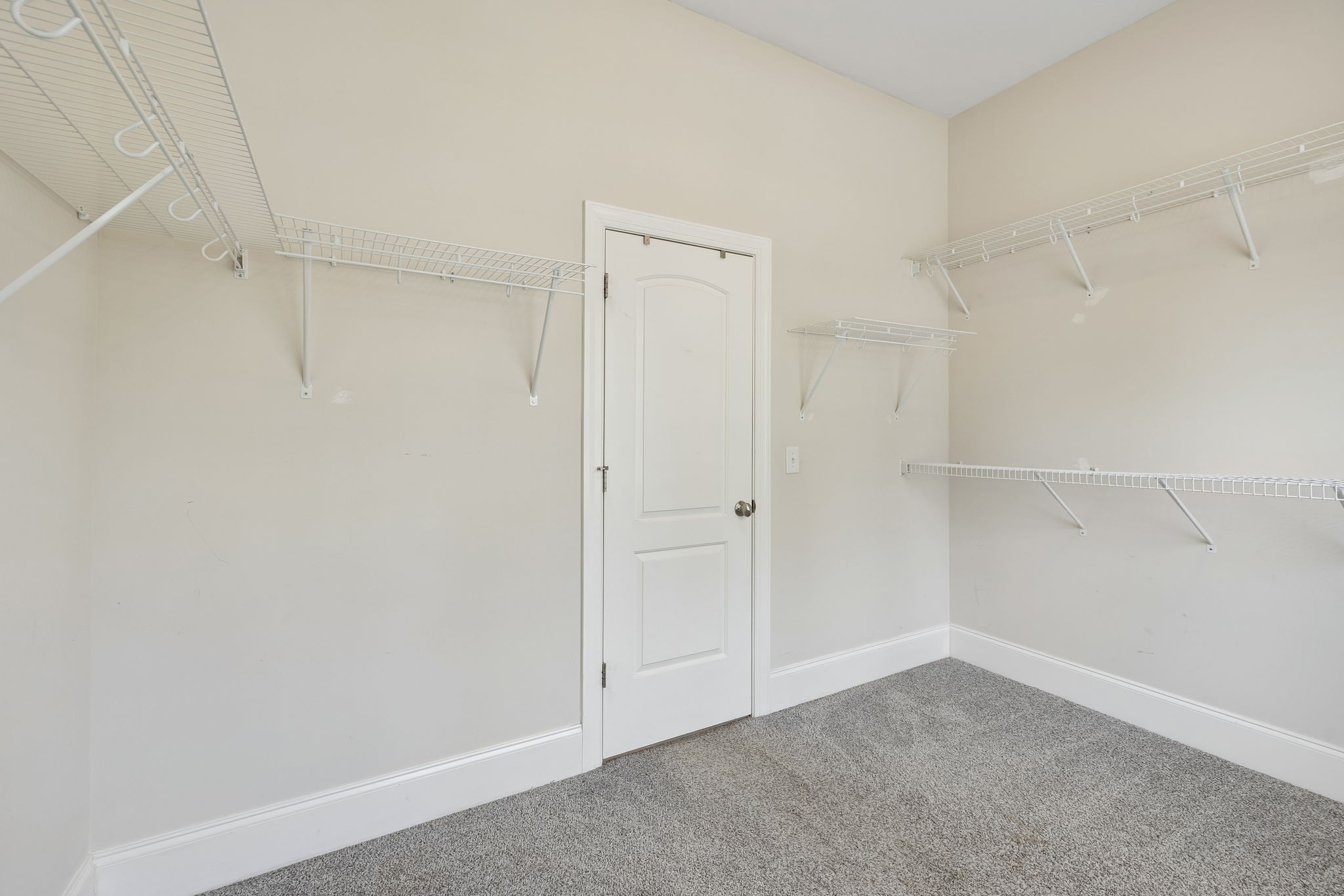 4530 General Forest Cir Property Photo 34
