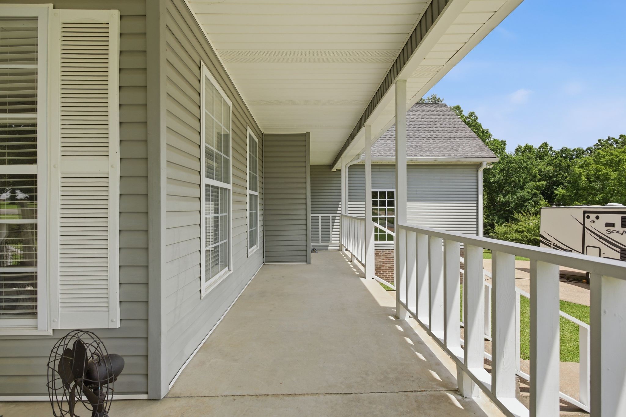 131 Pin Oaks Ln Property Photo 14