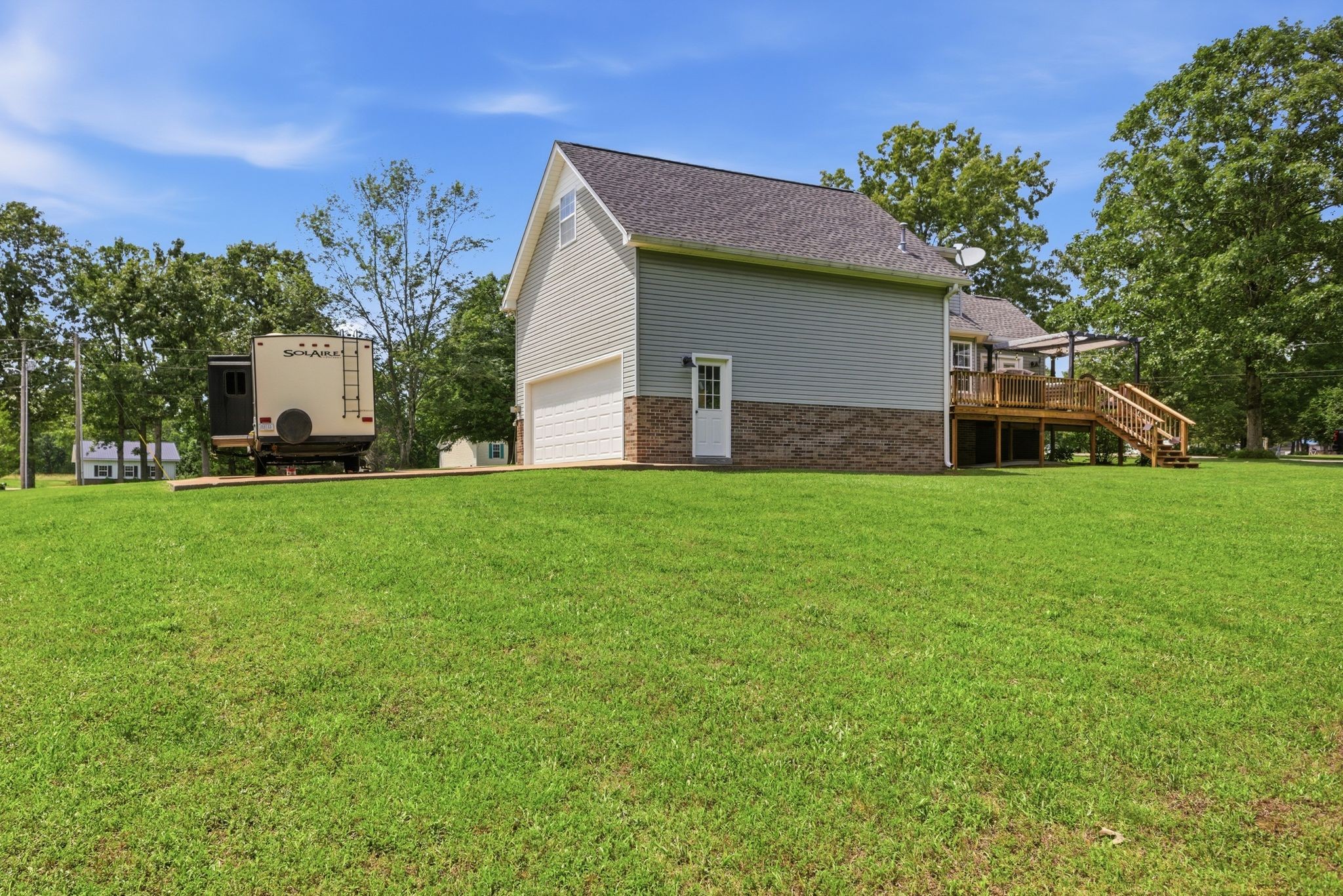 131 Pin Oaks Ln Property Photo 40