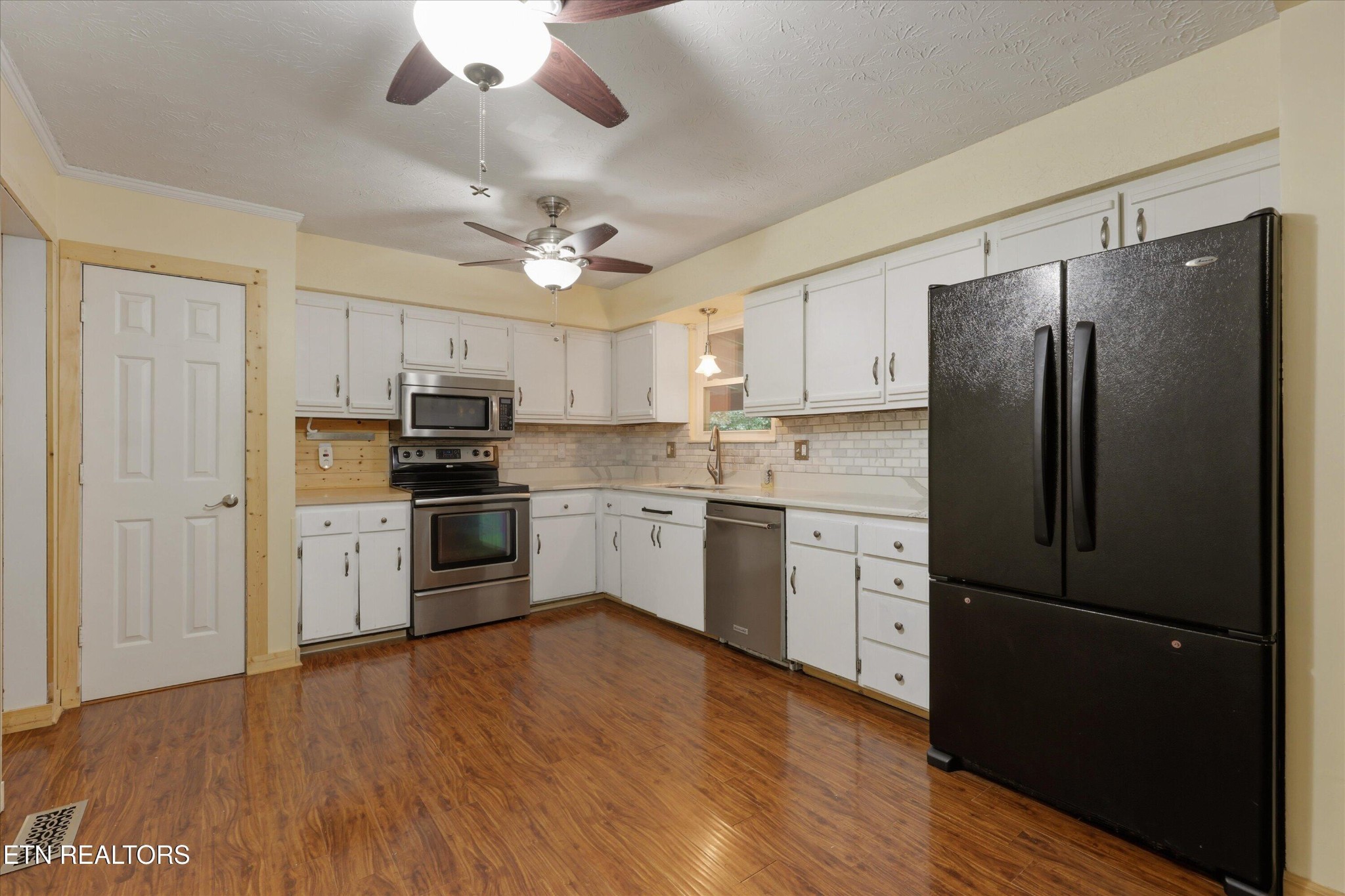 1117 Rain Tree Rd Property Photo 10