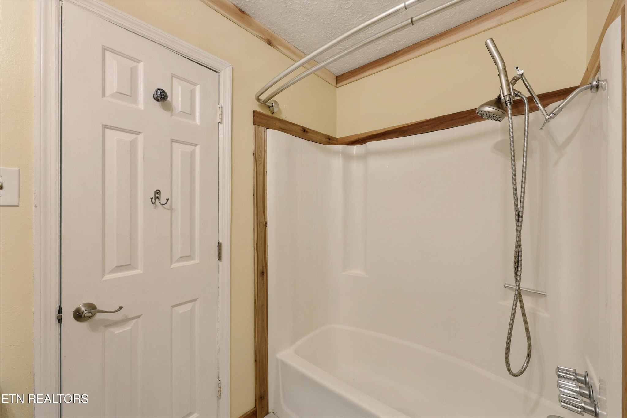 1117 Rain Tree Rd Property Photo 14