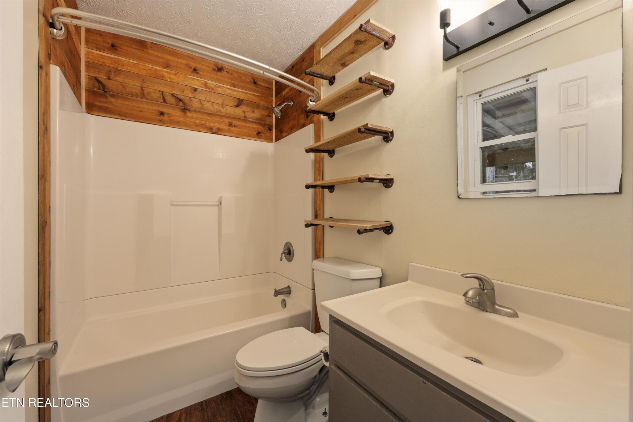 1117 Rain Tree Rd Property Photo 17