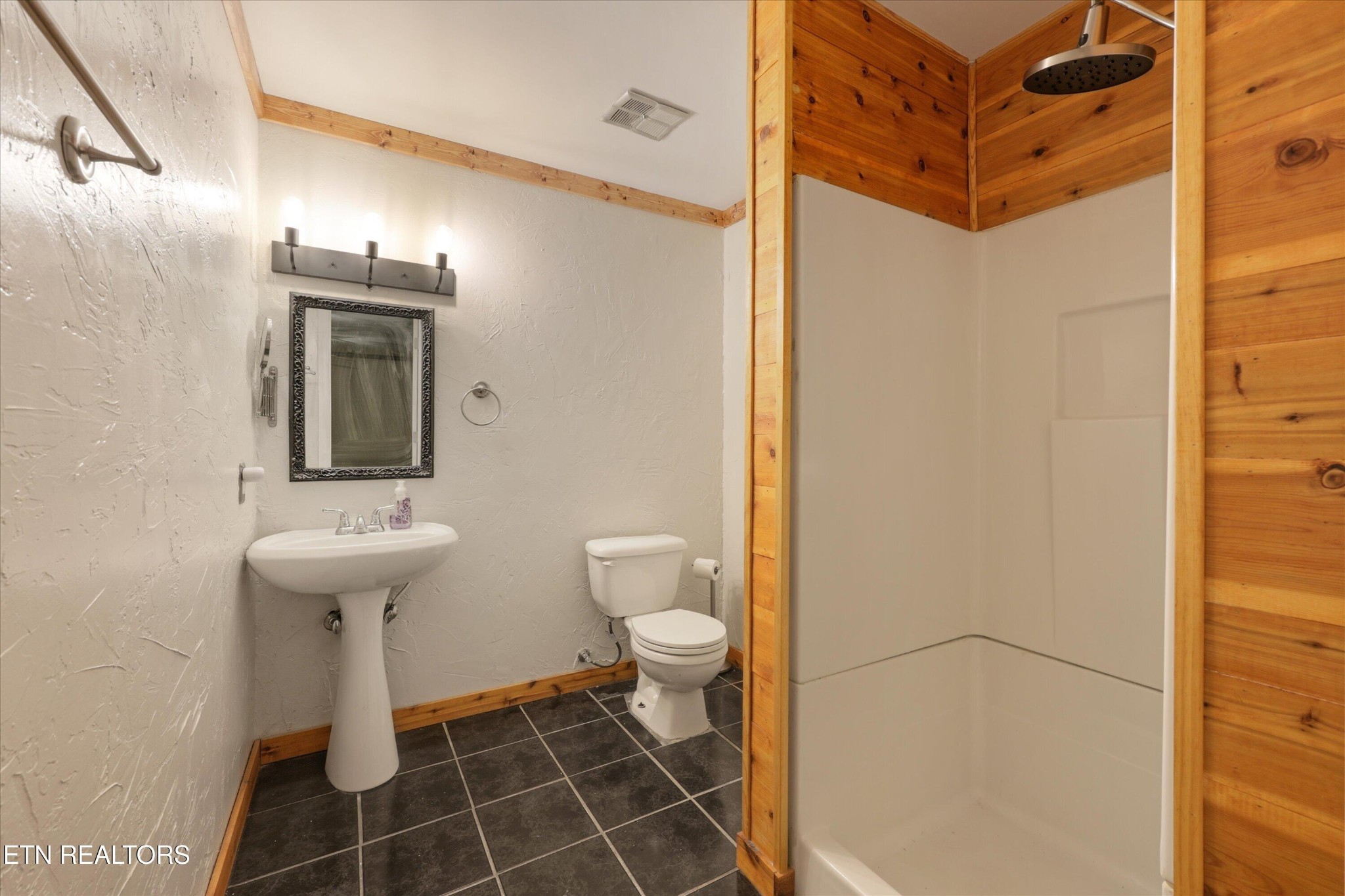 1117 Rain Tree Rd Property Photo 20