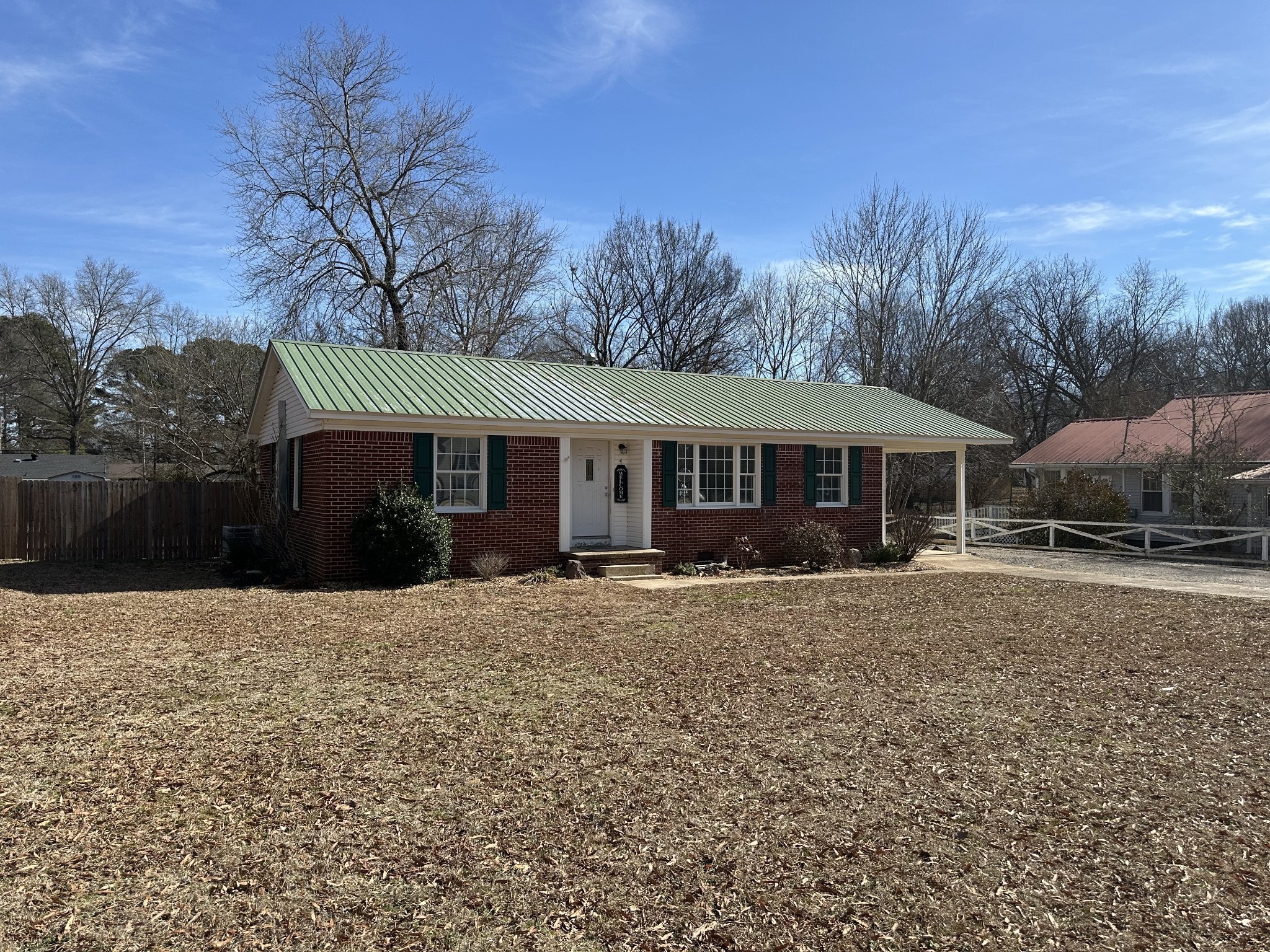 454 White Ave