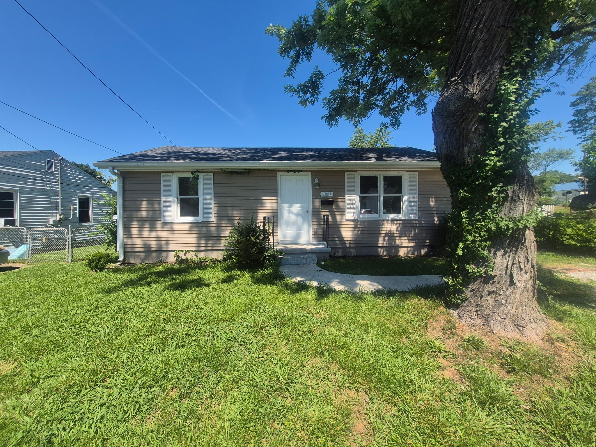 1807 Mchenry Dr Property Photo 1