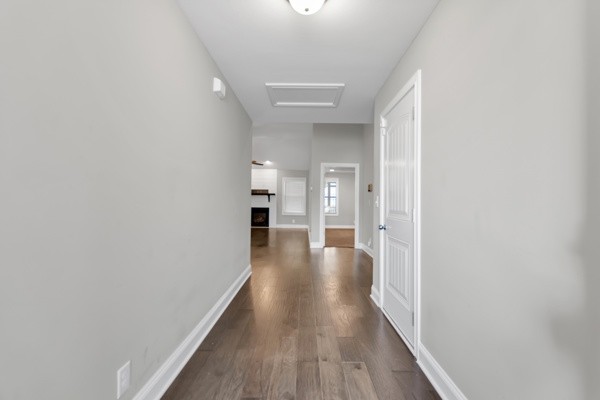 506 Latham Ct Property Photo 2