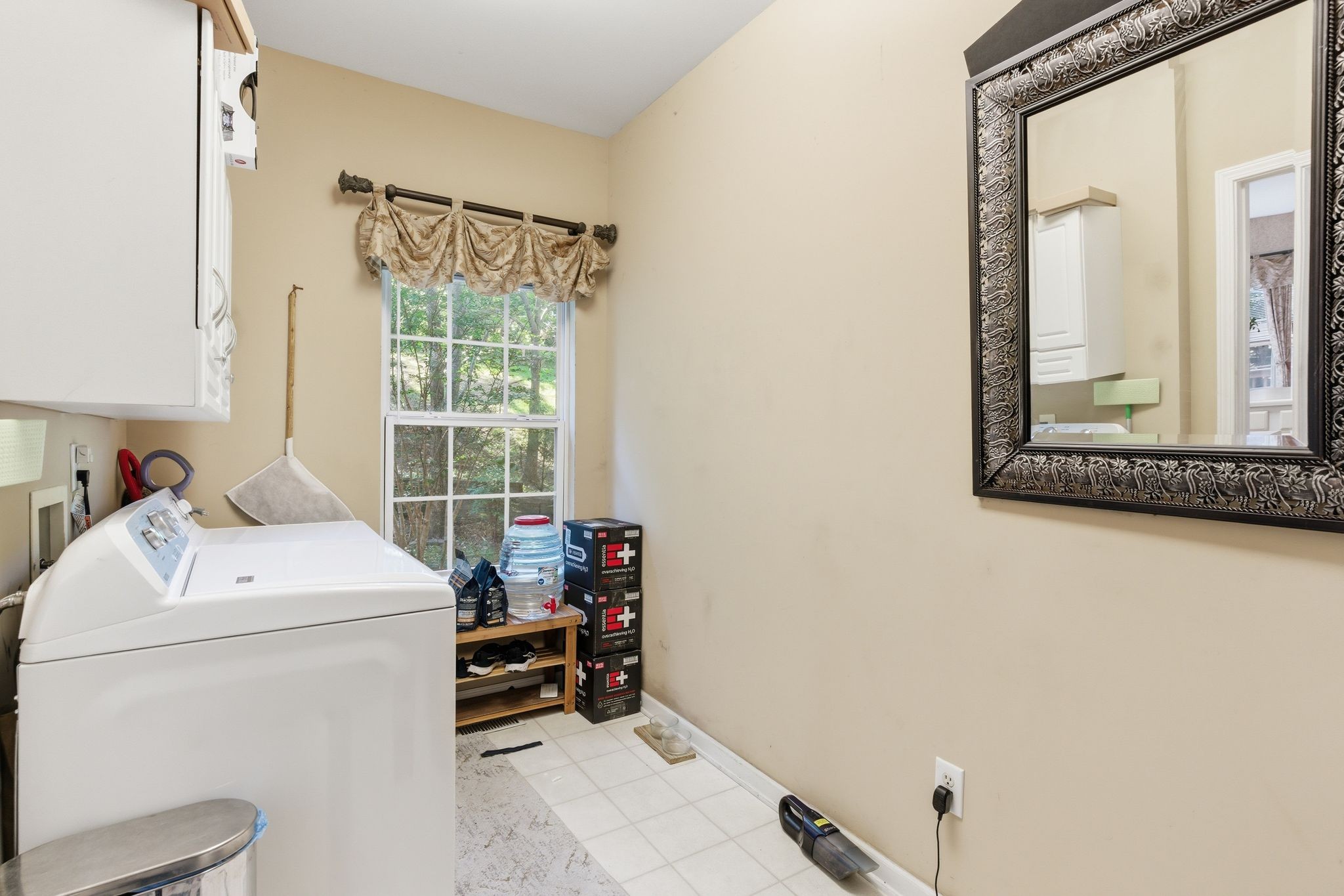 6561 Banbury Xing Property Photo 16