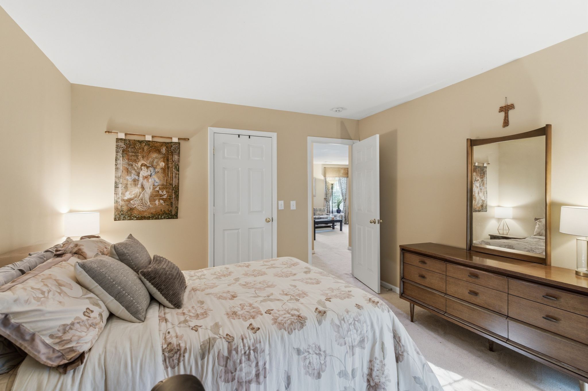 6561 Banbury Xing Property Photo 26