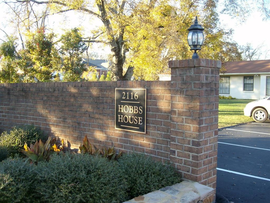2116 Hobbs Rd Property Photo 1