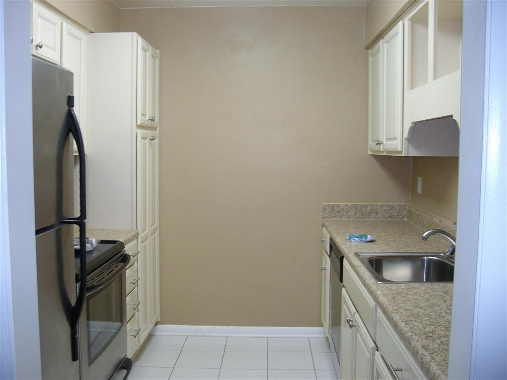 2116 Hobbs Rd Property Photo 6