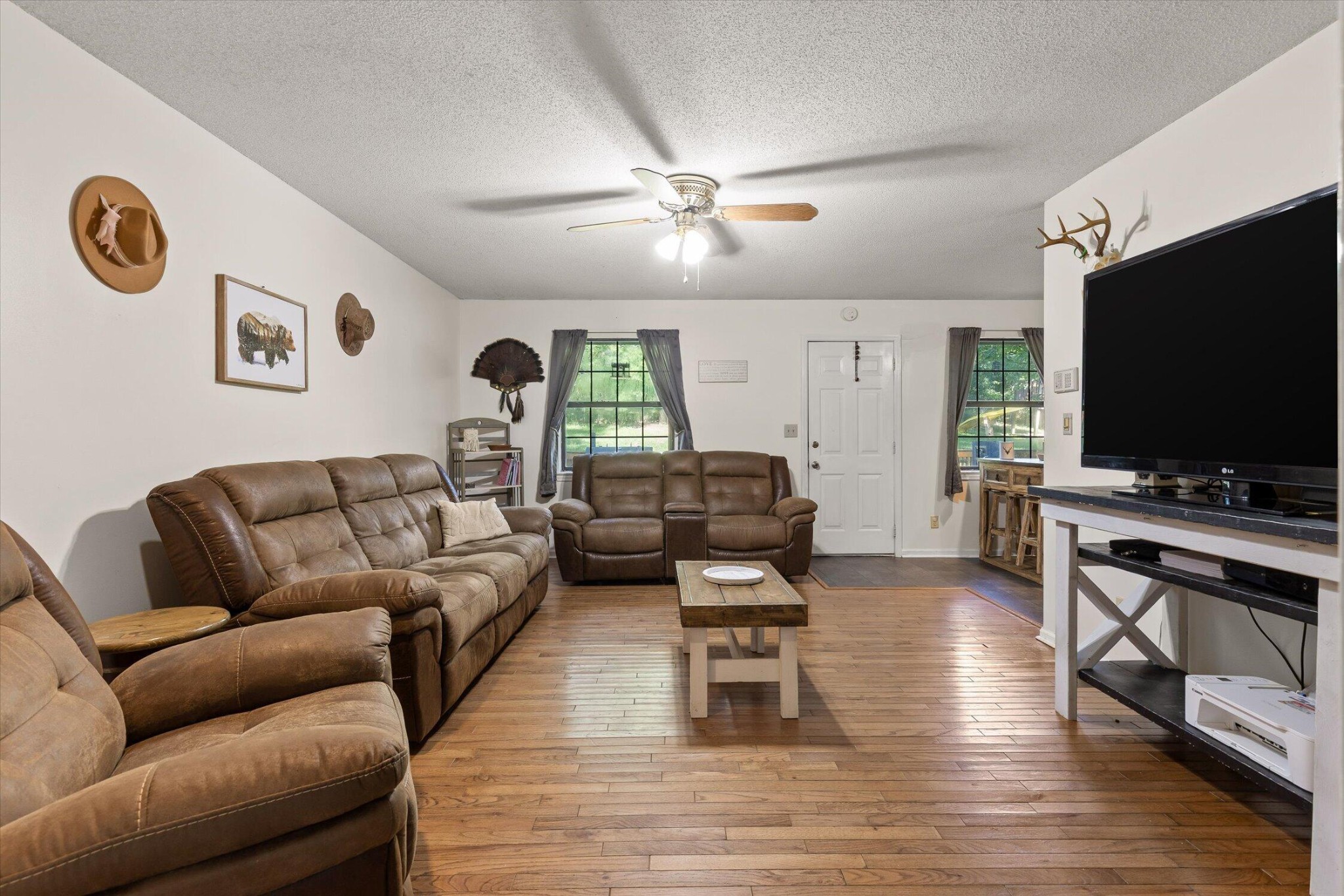 1884 Peavine Road Property Photo 2