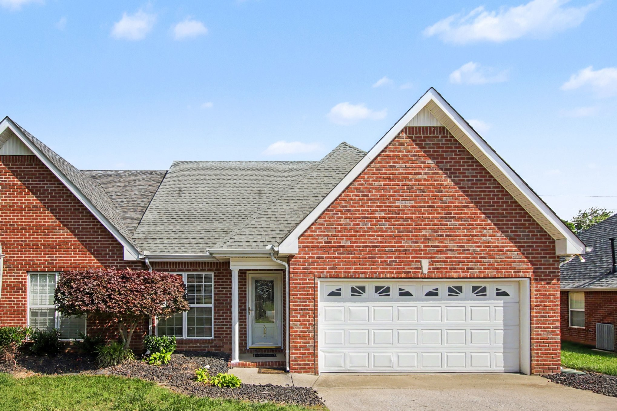 307 Dartford Ct Property Photo 2