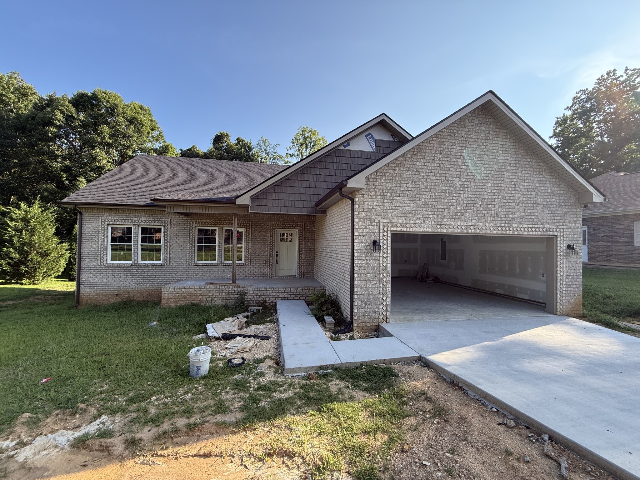 105 Lab Dr Property Photo 1