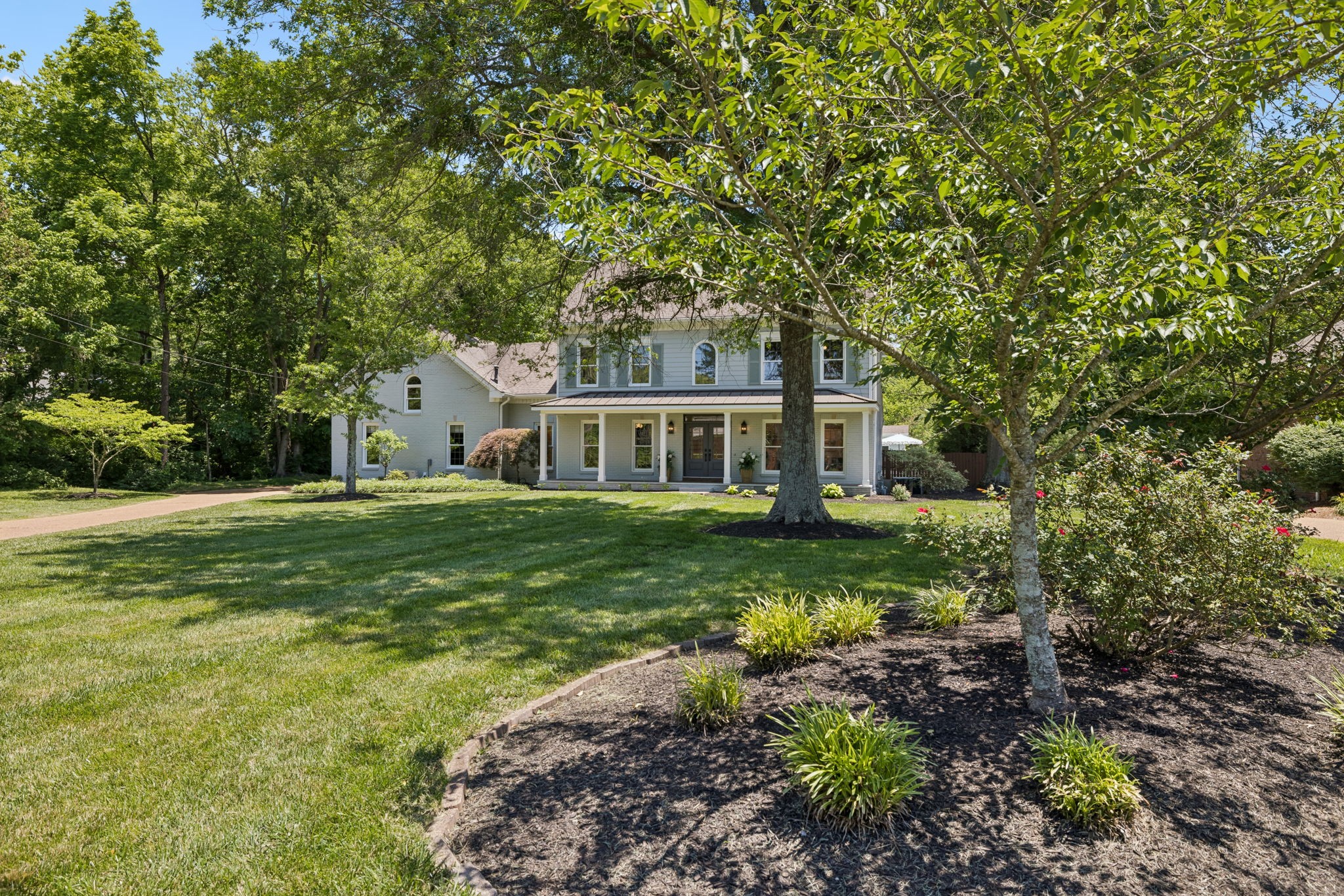 1400 Arrowhead Dr