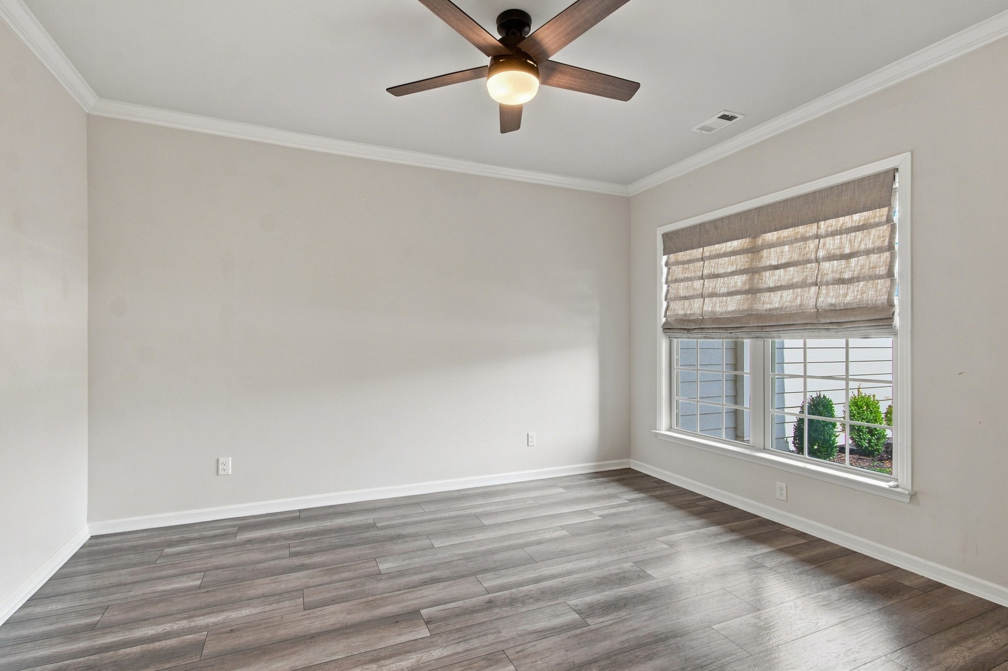 5025 Lincoln Glen Property Photo 8