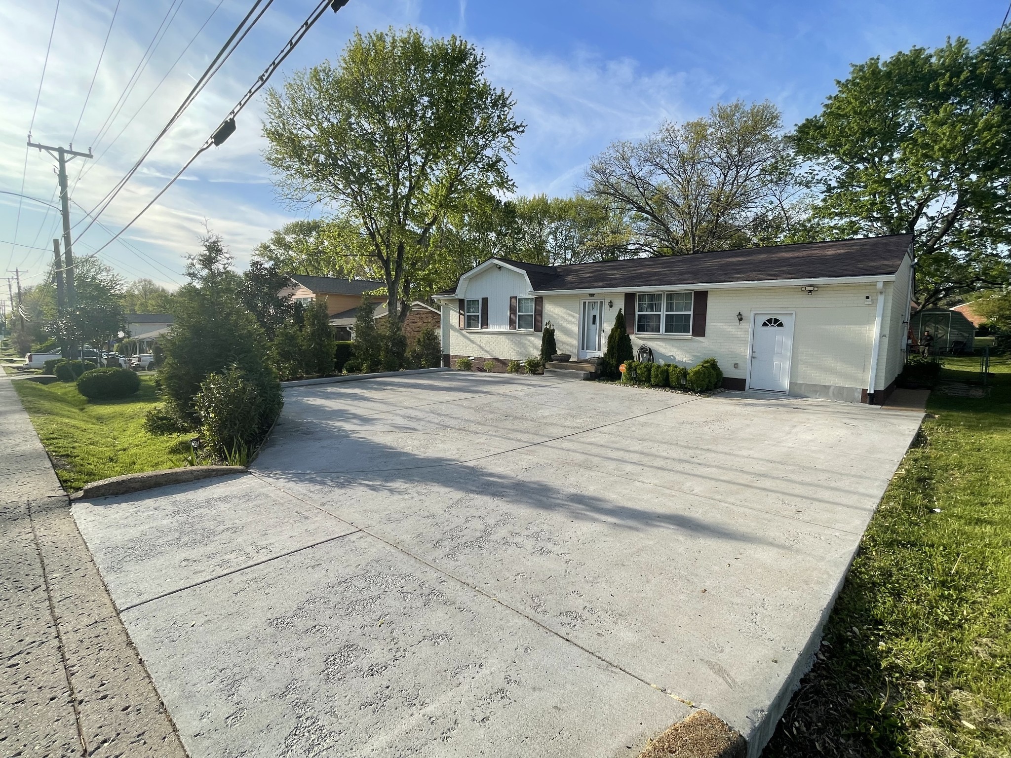 708 Richards Rd Property Photo 4