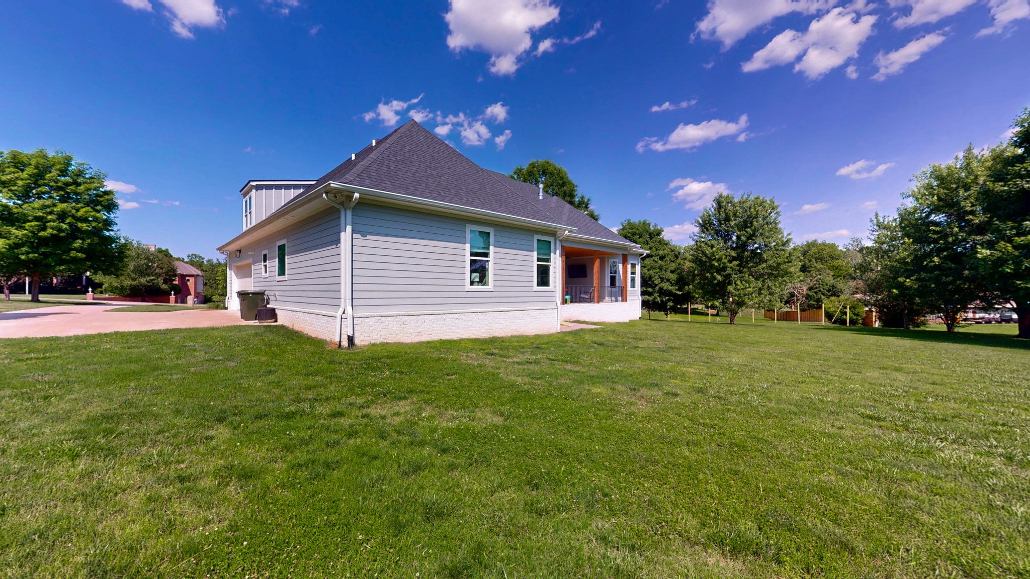 730 Hamilton Dr Property Photo 34