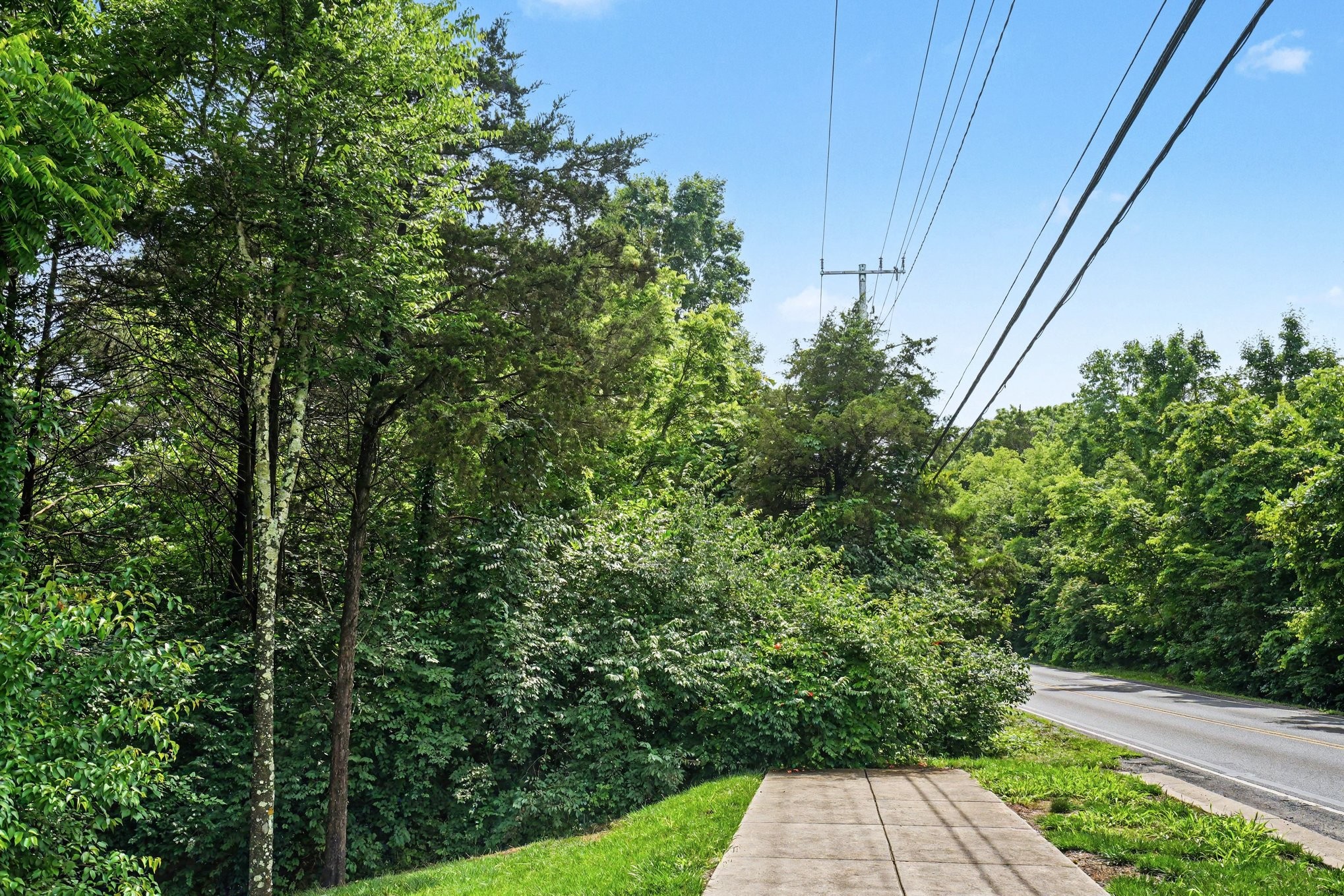 5986 Mount View Rd Property Photo 4