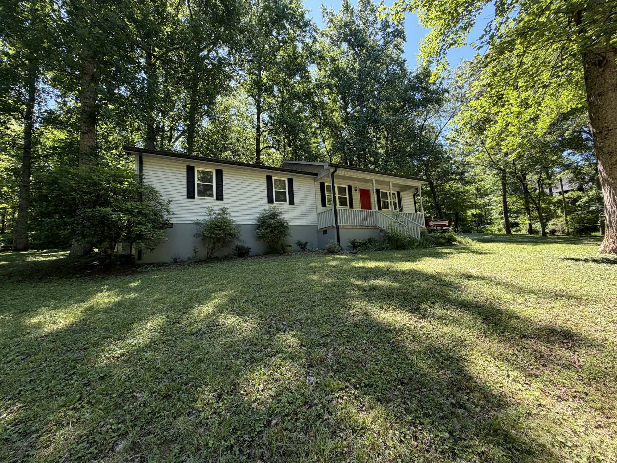 716 Mountain View Dr Property Photo 1