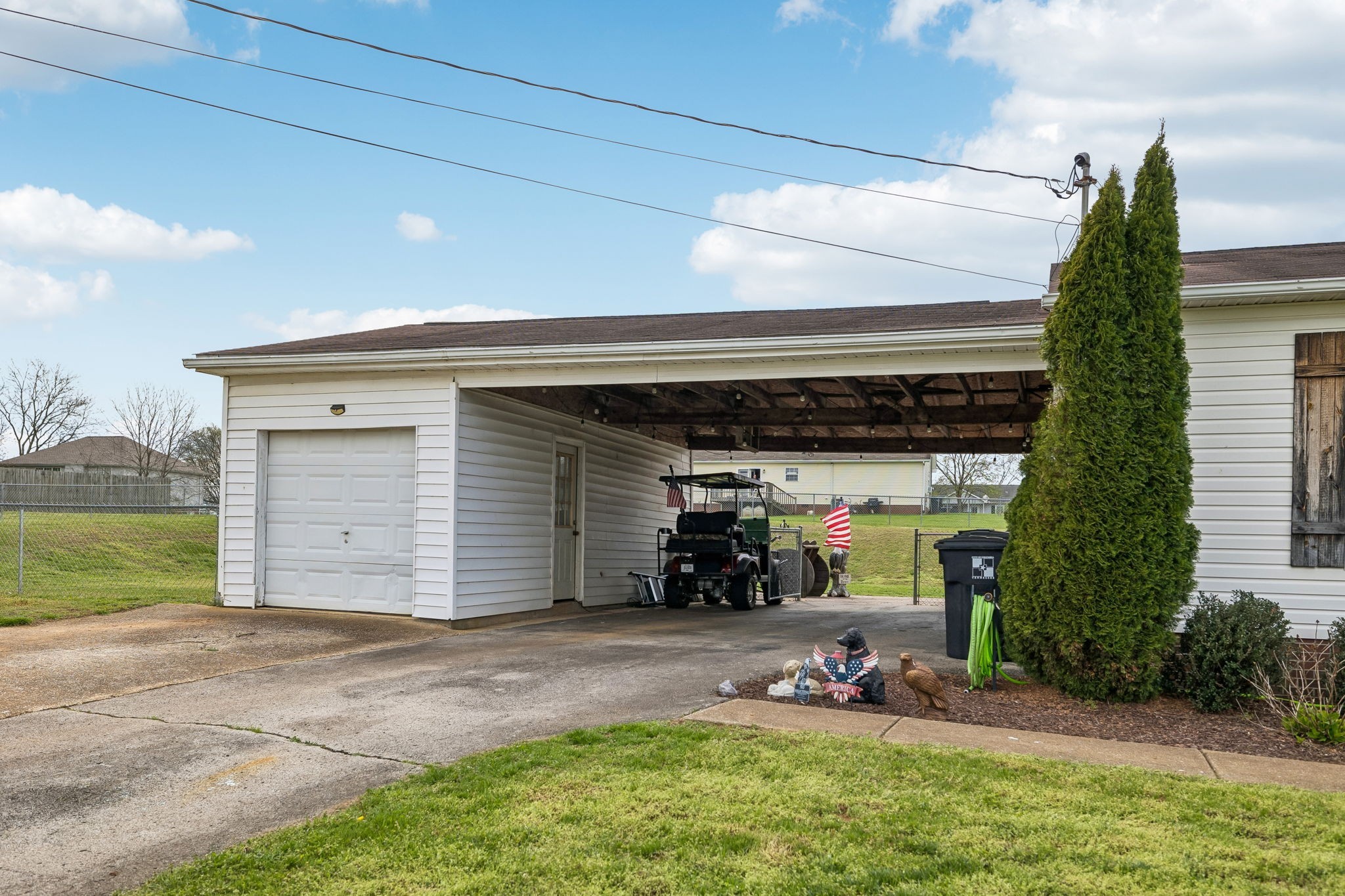 107 Christina Dr Property Photo 6