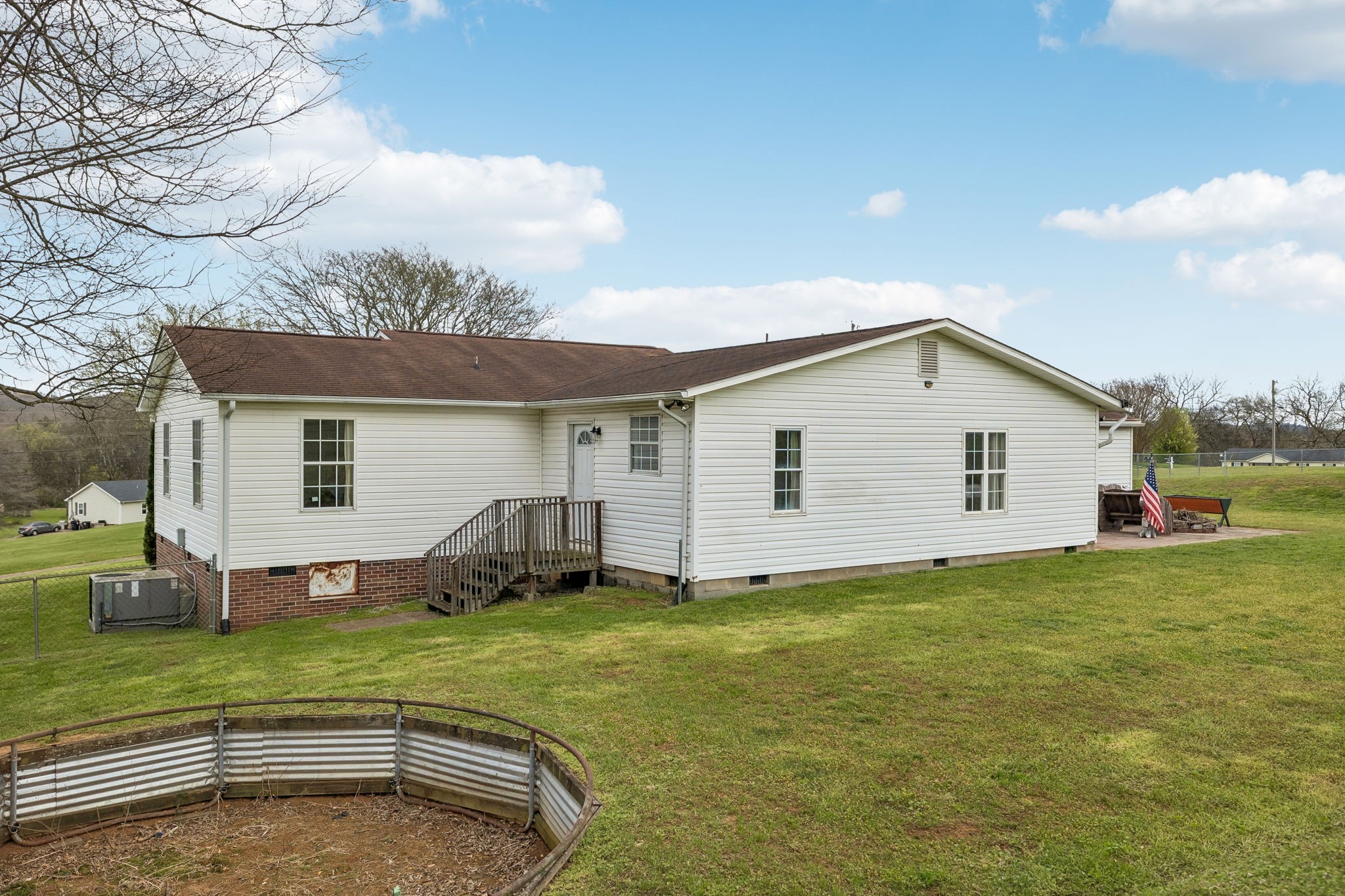 107 Christina Dr Property Photo 45