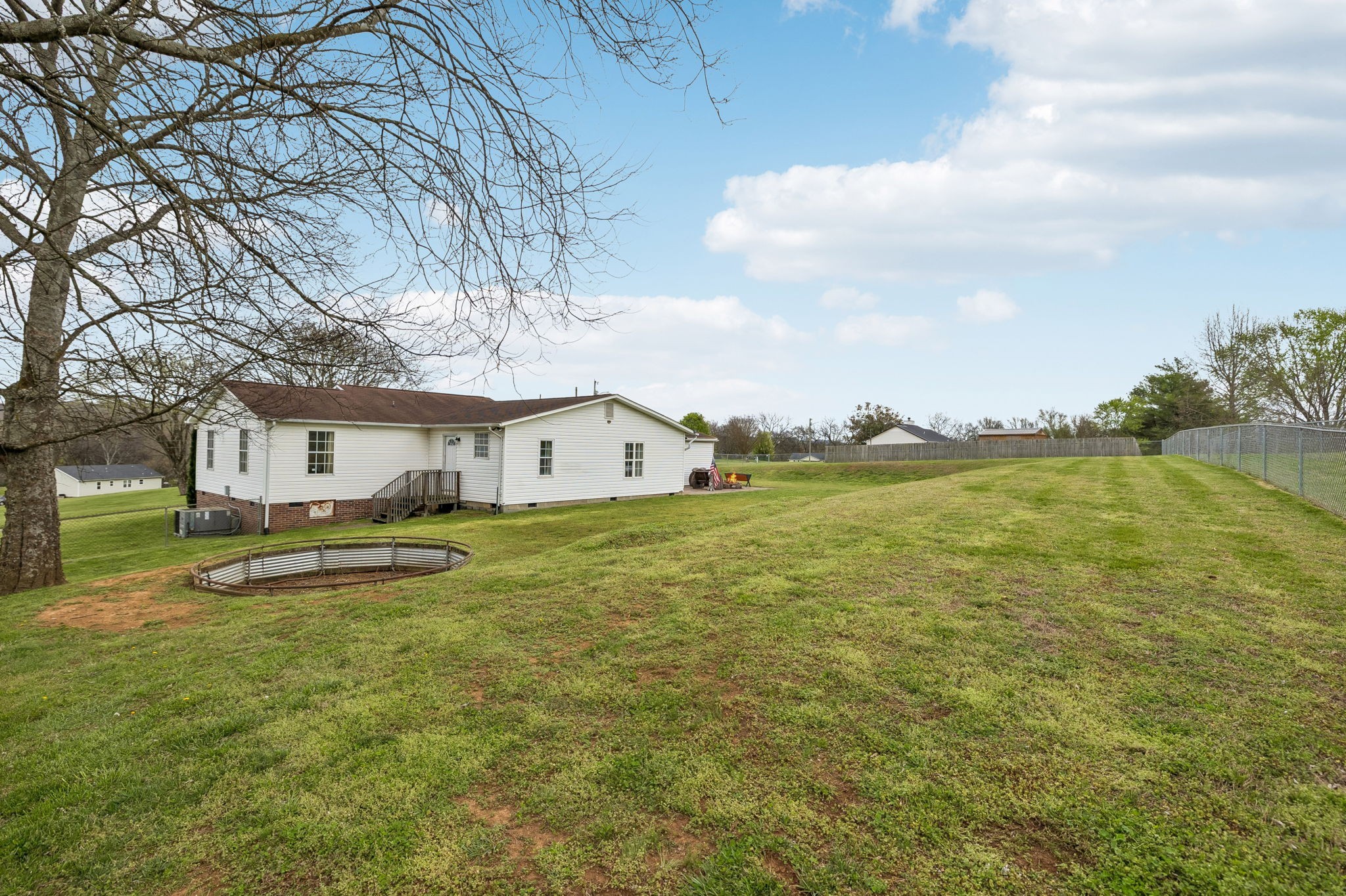 107 Christina Dr Property Photo 46