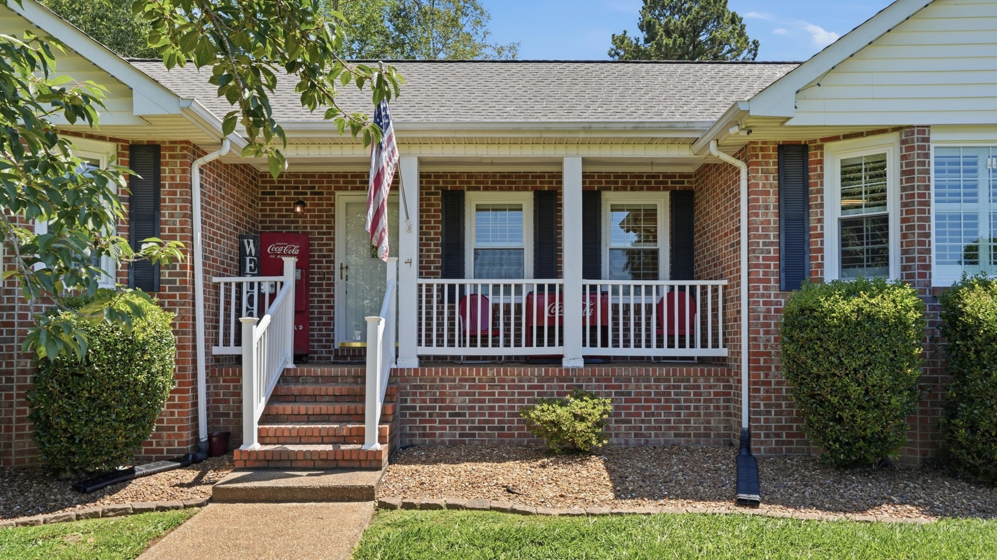 113 Provins Dr Property Photo 1