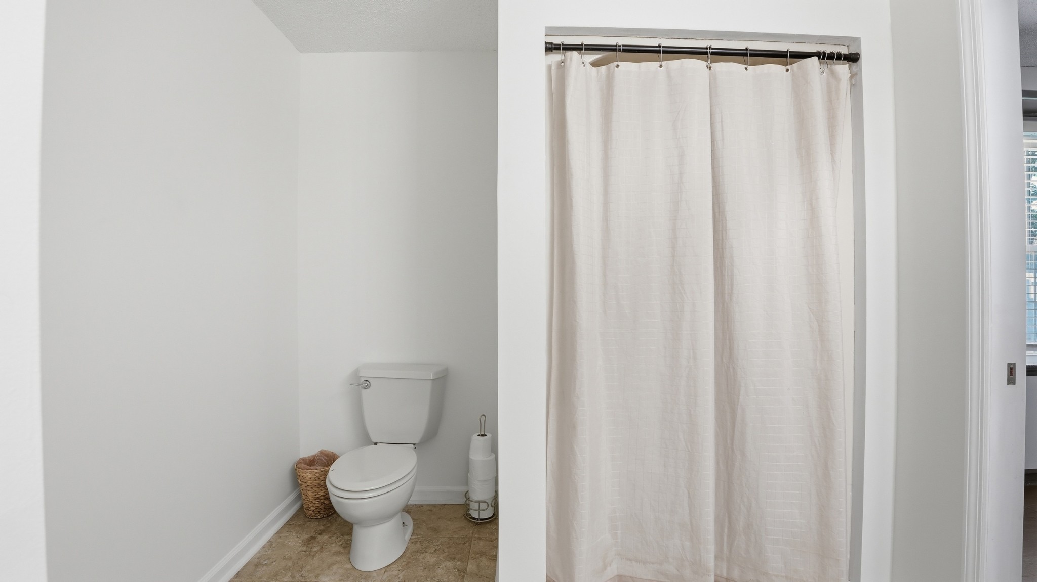 113 Provins Dr Property Photo 24