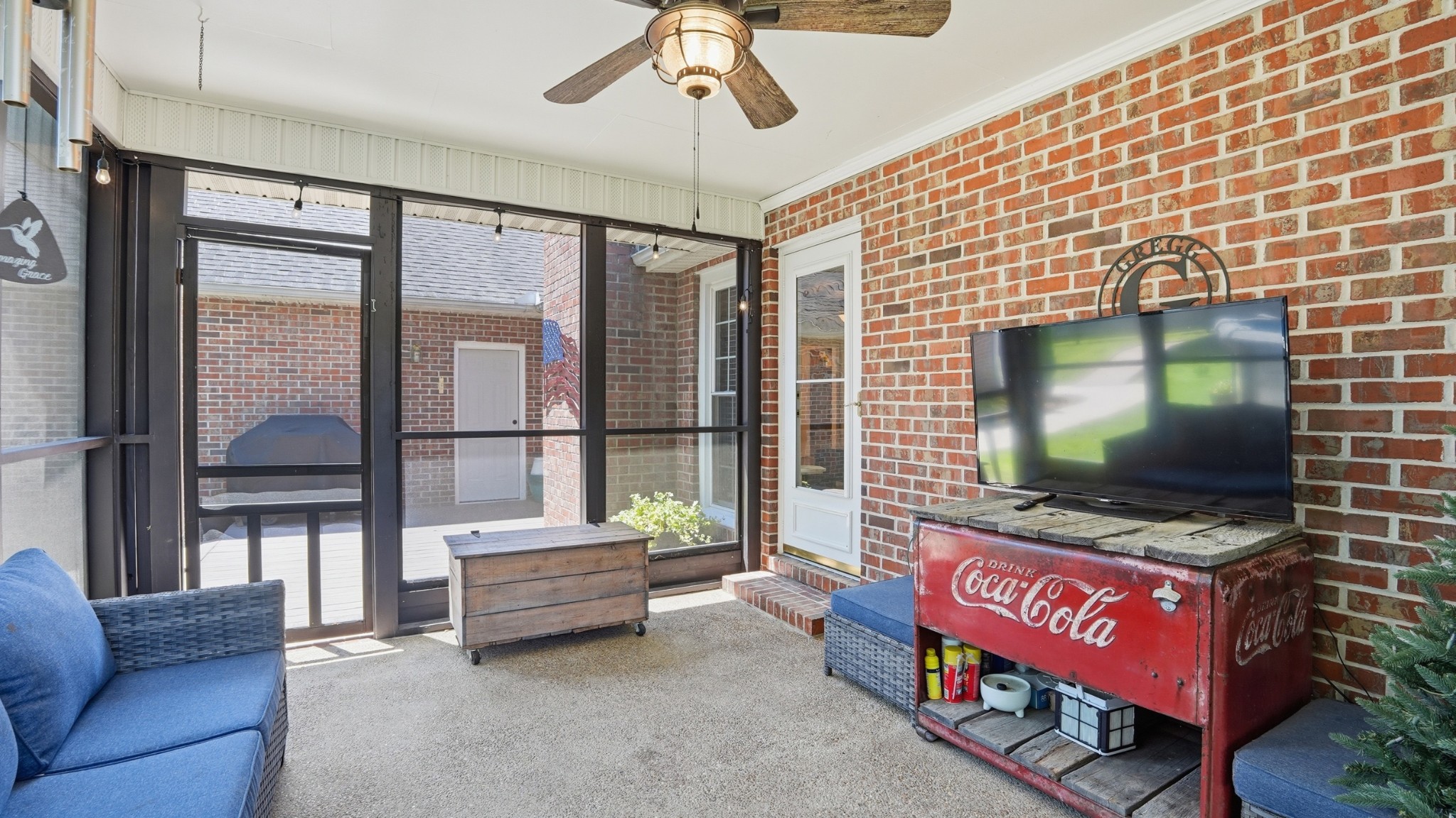 113 Provins Dr Property Photo 40