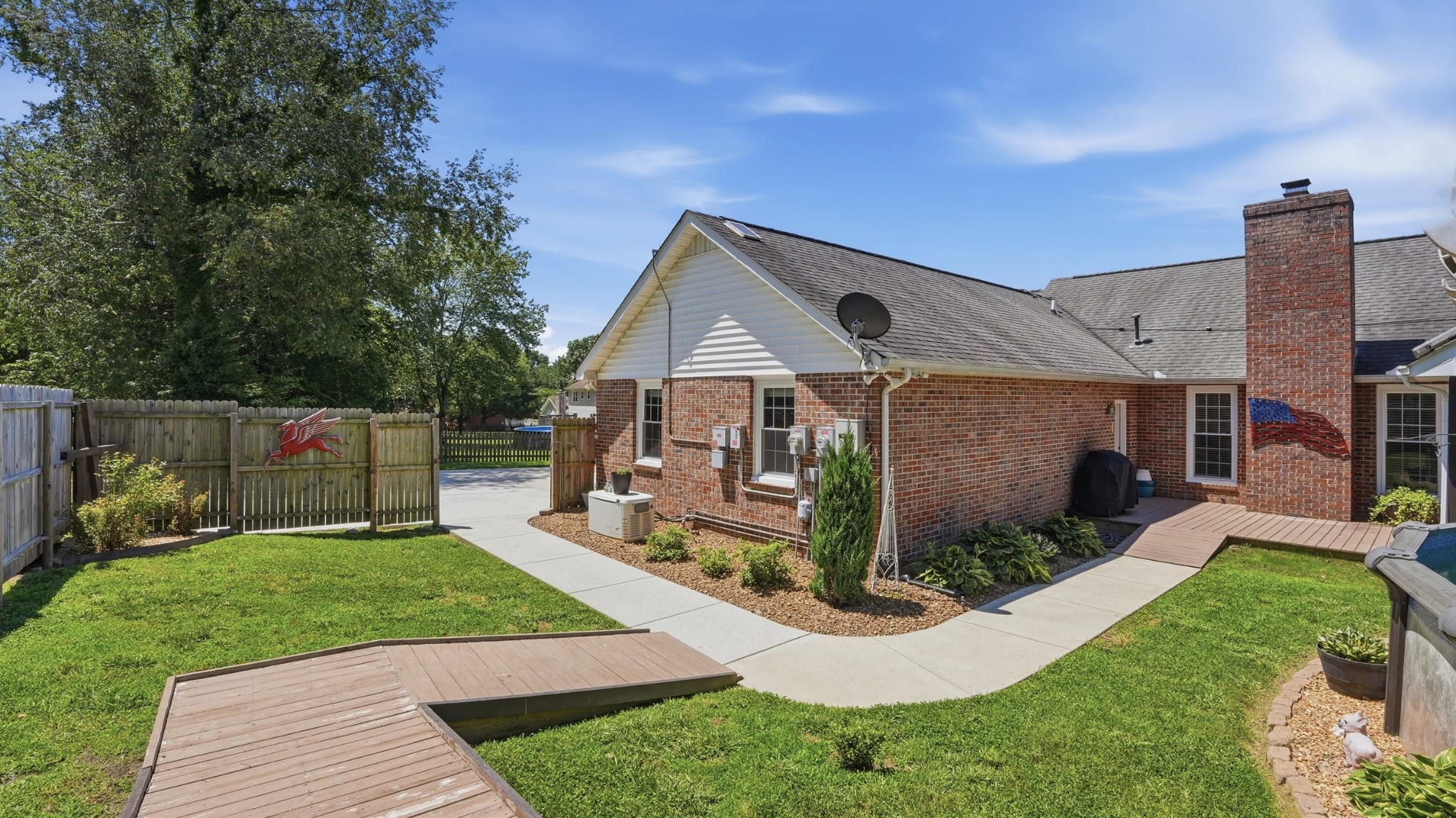 113 Provins Dr Property Photo 45