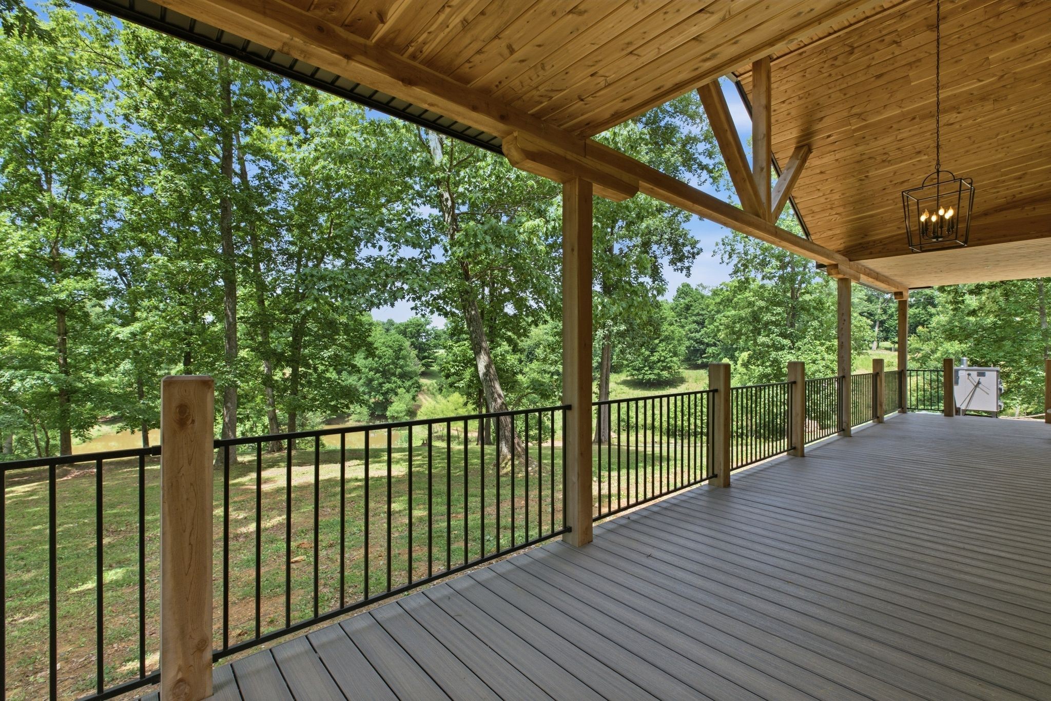 925 Sumac Rd Property Photo 27