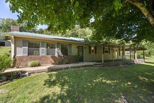 1110 King Rd Property Photo 4