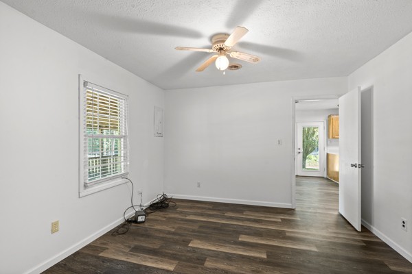 1110 King Rd Property Photo 13