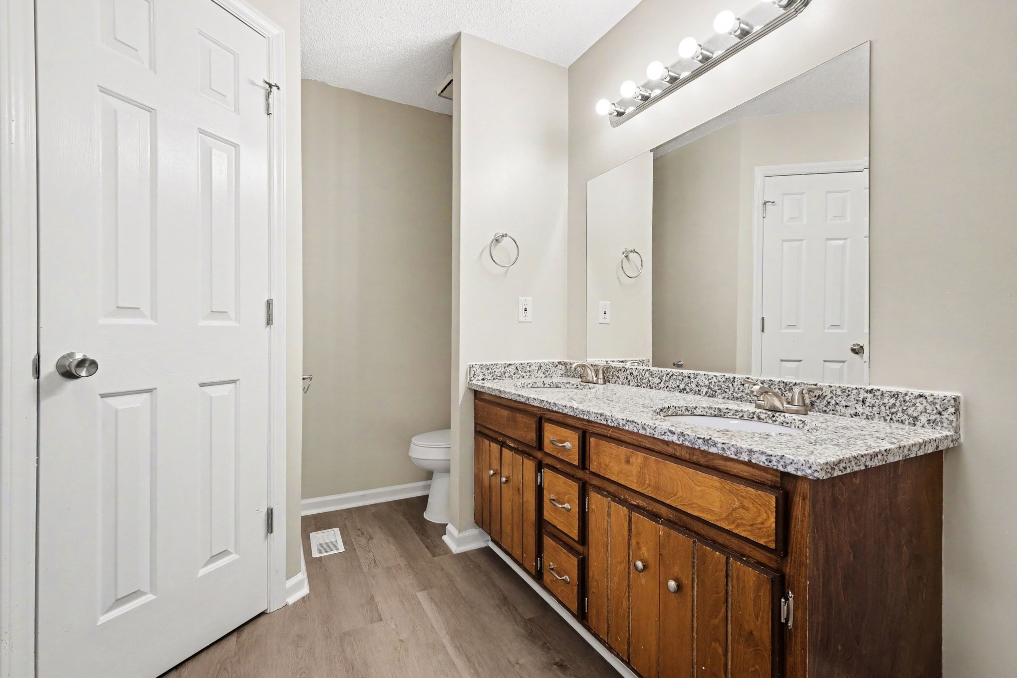 2011 Sugartree Dr Property Photo 15