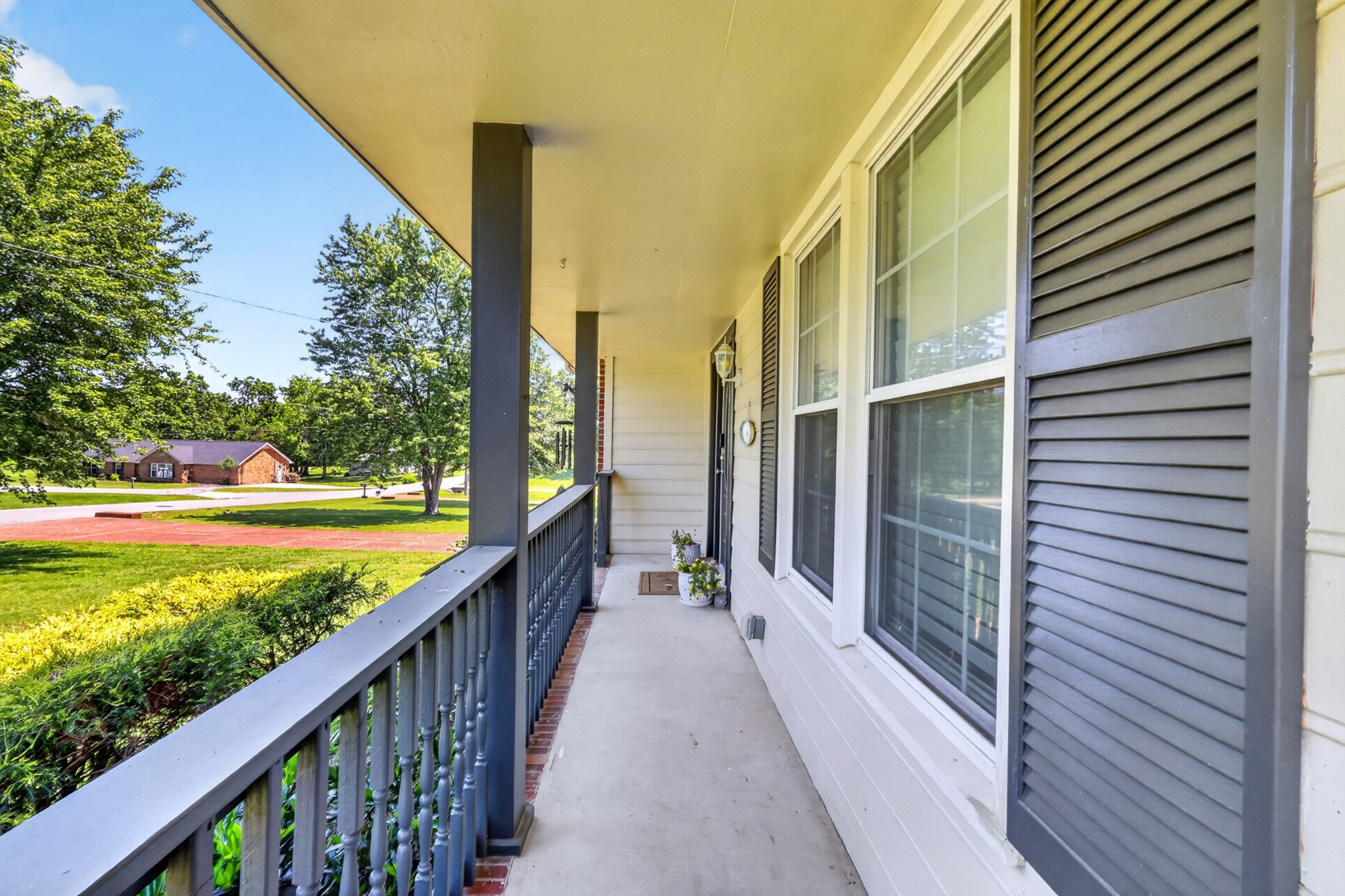 416 Wadebrook Dr Property Photo 8