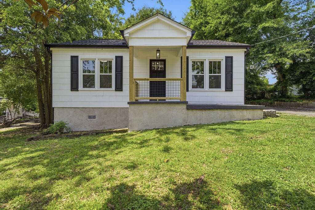 11 Circle Drive Property Photo 1
