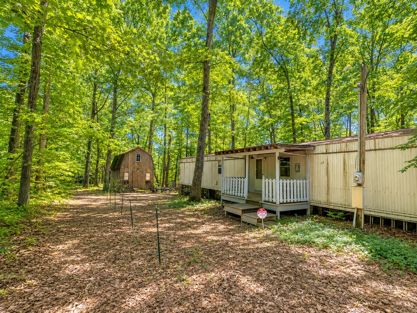 360 Floyd Dr Property Photo 1