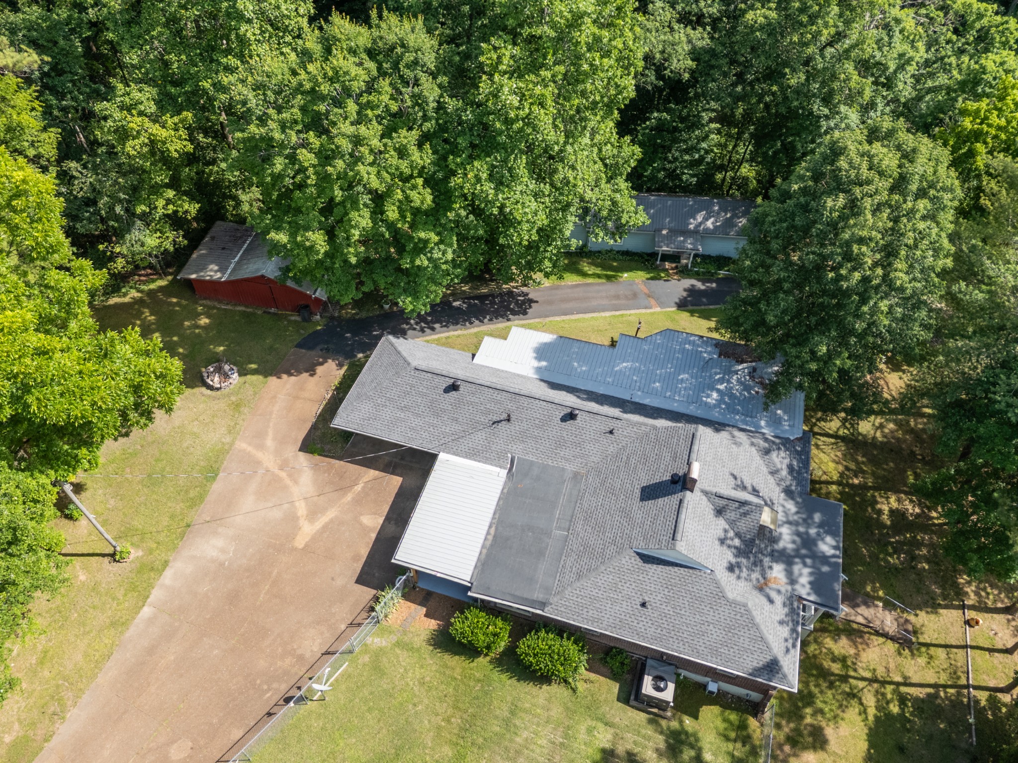 498 Highway 100 Property Photo 1